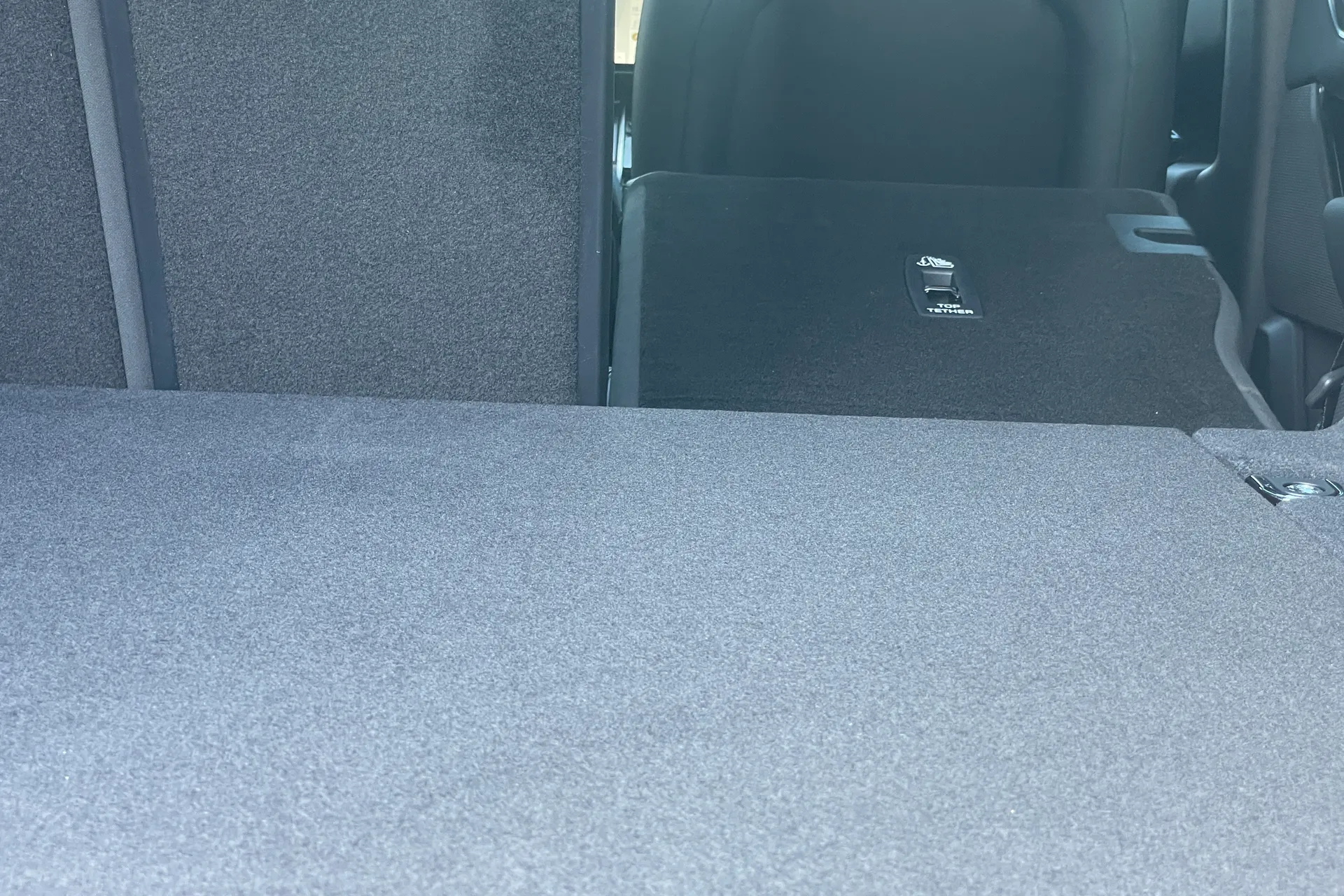 LAND ROVER RANGE ROVER VELAR thumbnail image number 53