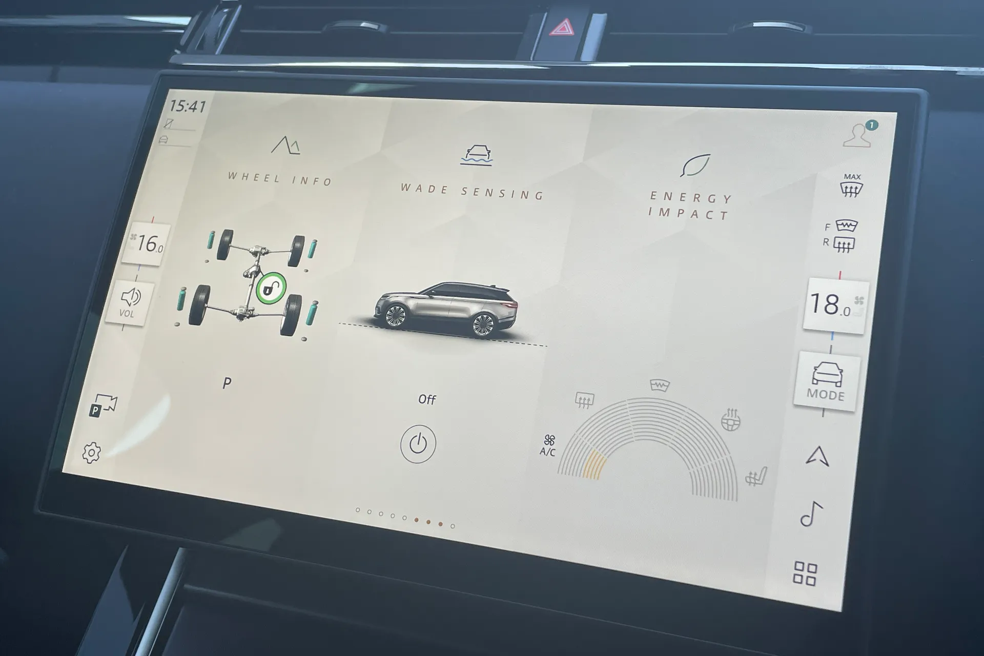 LAND ROVER RANGE ROVER VELAR thumbnail image number 34