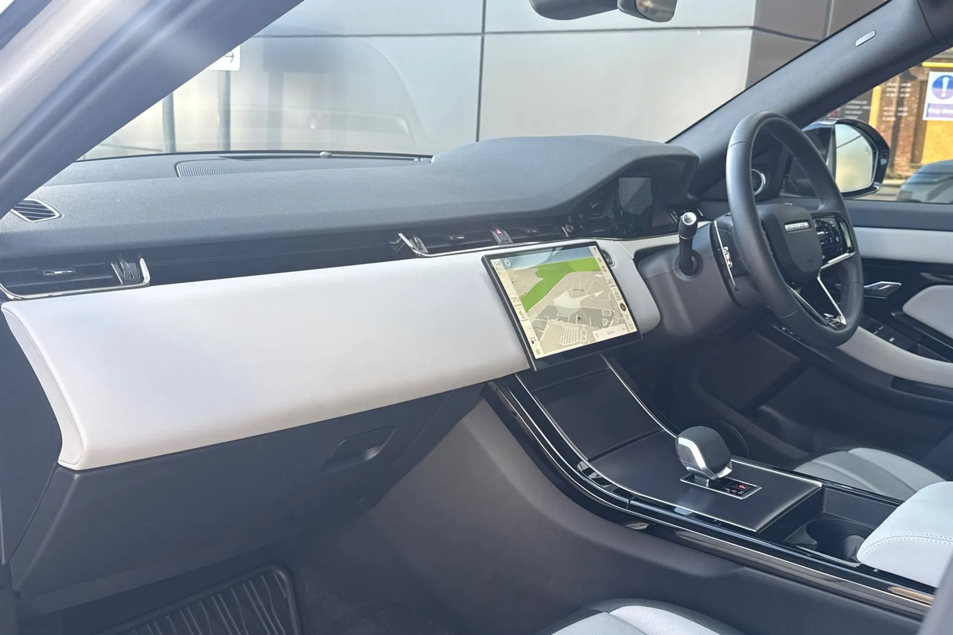 LAND ROVER RANGE ROVER EVOQUE thumbnail image number 46