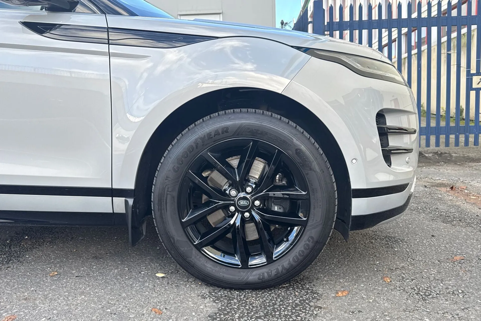 LAND ROVER RANGE ROVER EVOQUE thumbnail image number 23