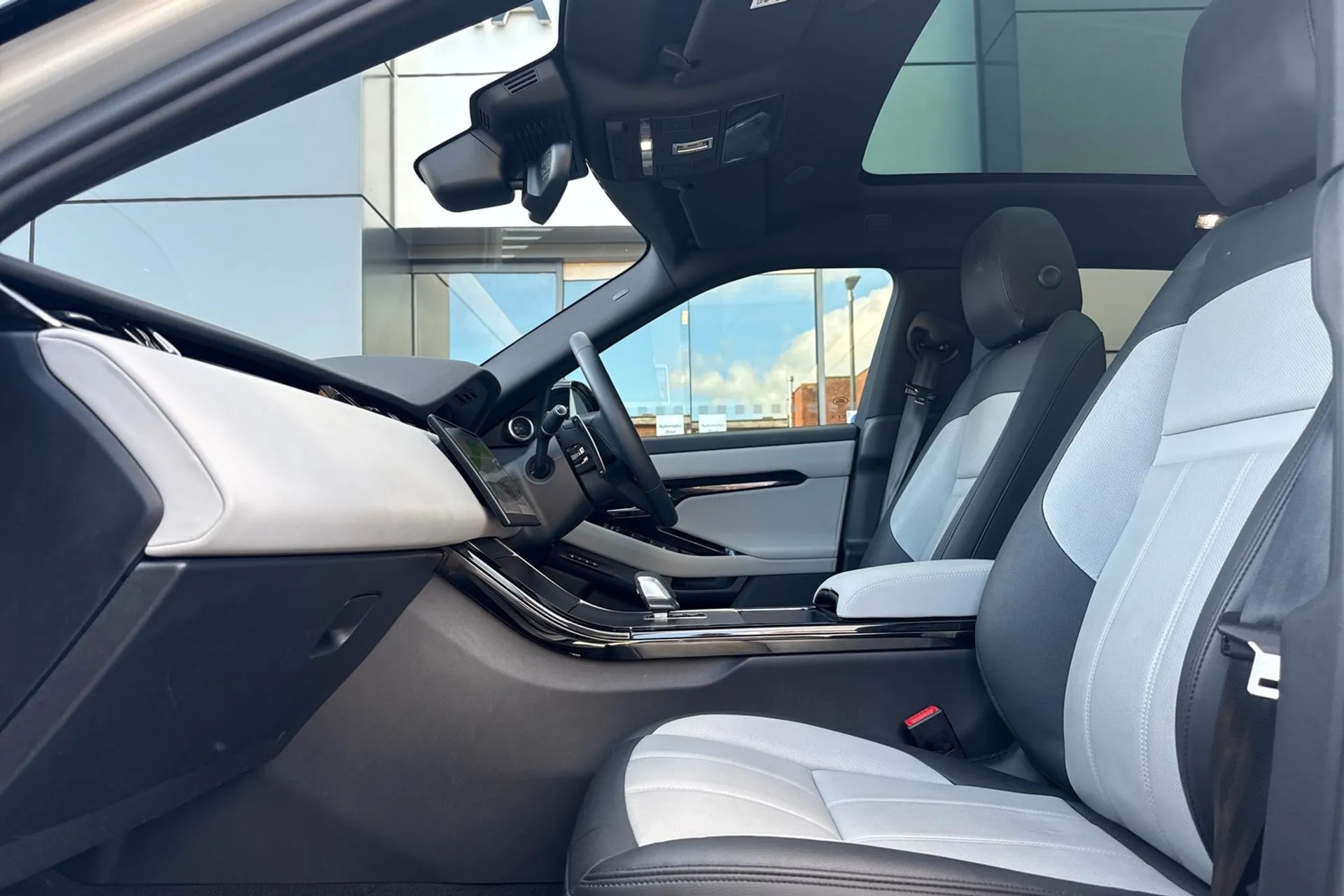 LAND ROVER RANGE ROVER EVOQUE thumbnail image number 47