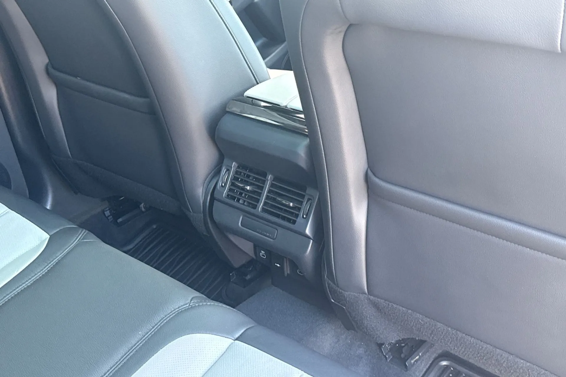 LAND ROVER RANGE ROVER EVOQUE thumbnail image number 40