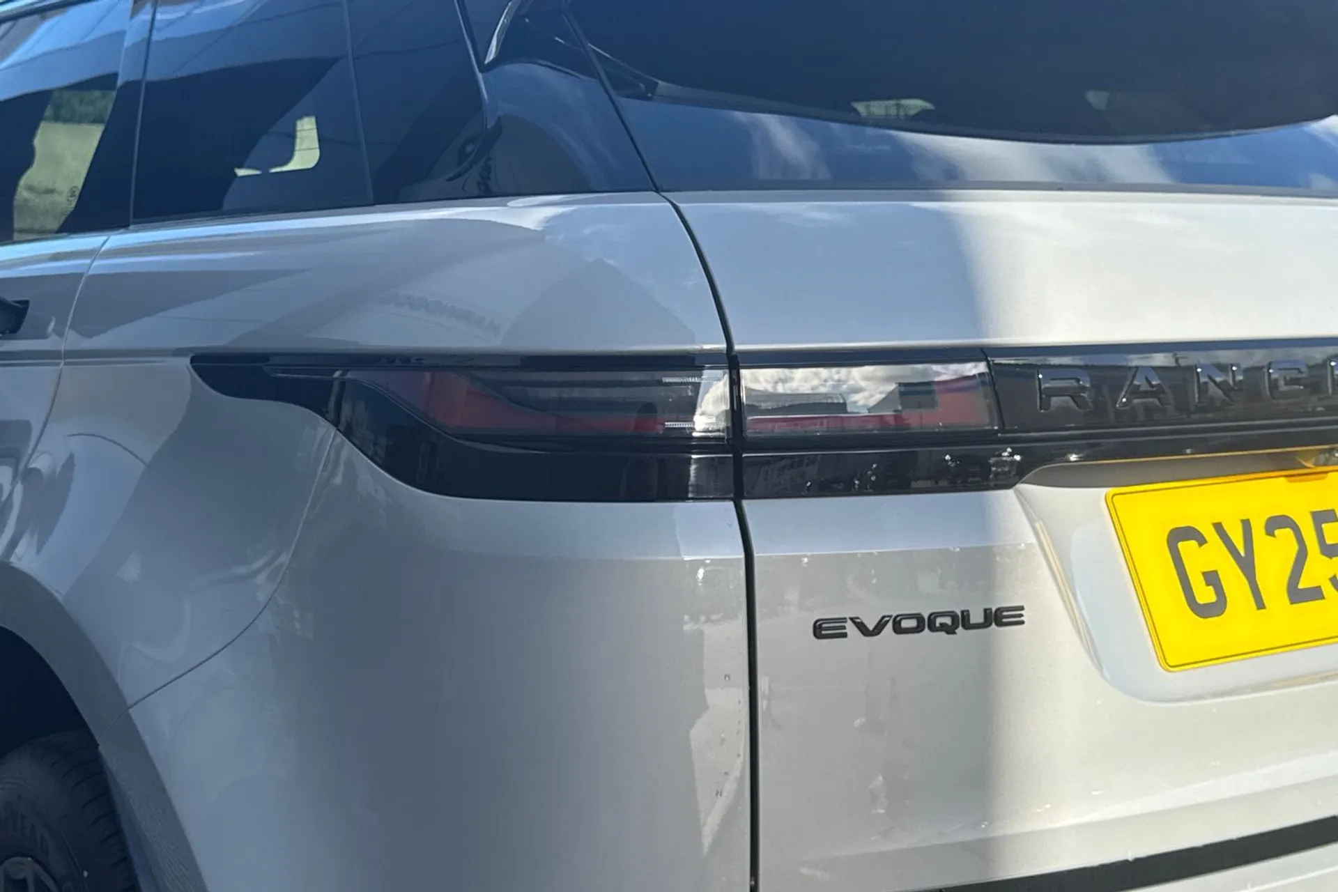 LAND ROVER RANGE ROVER EVOQUE thumbnail image number 44