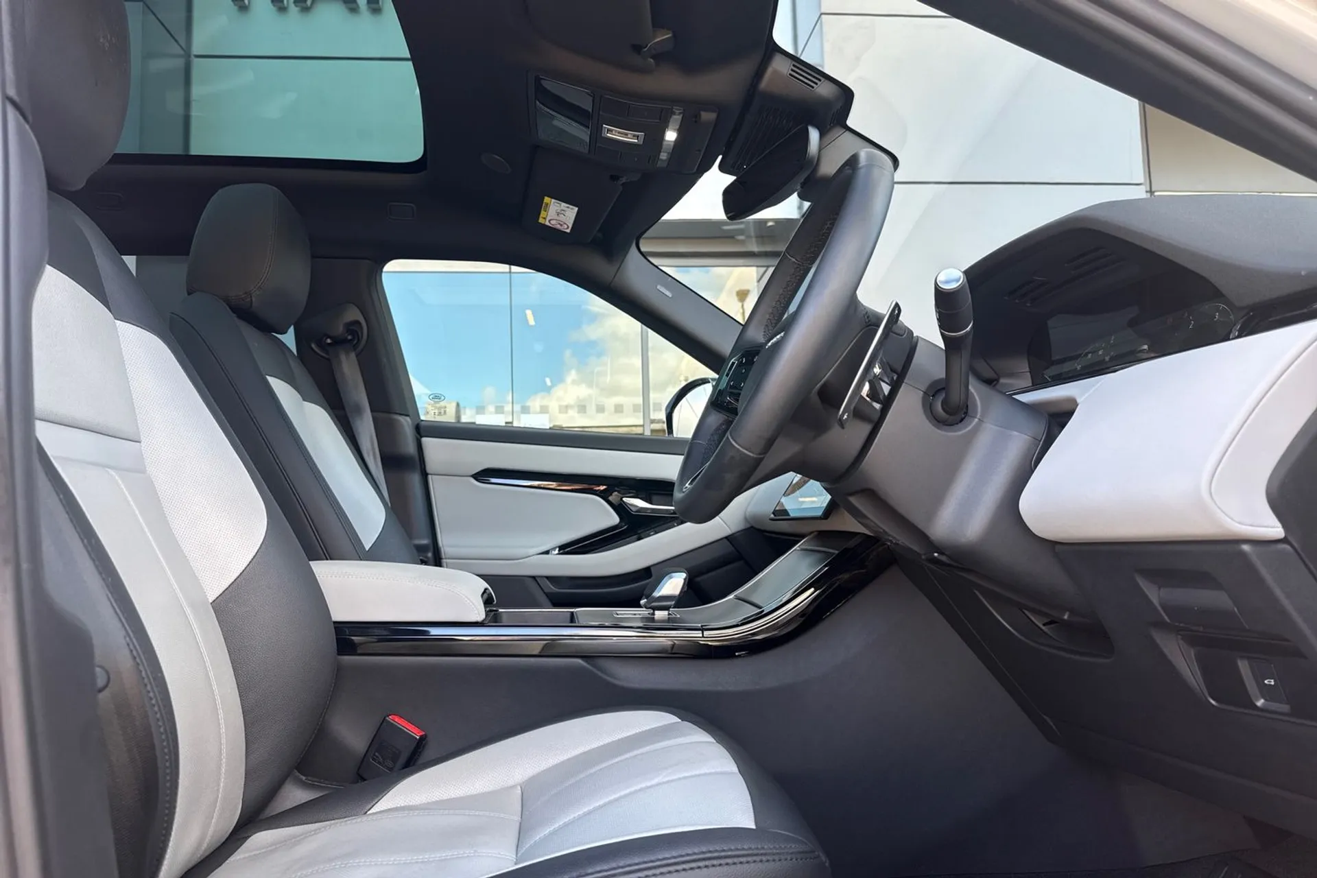 LAND ROVER RANGE ROVER EVOQUE thumbnail image number 16