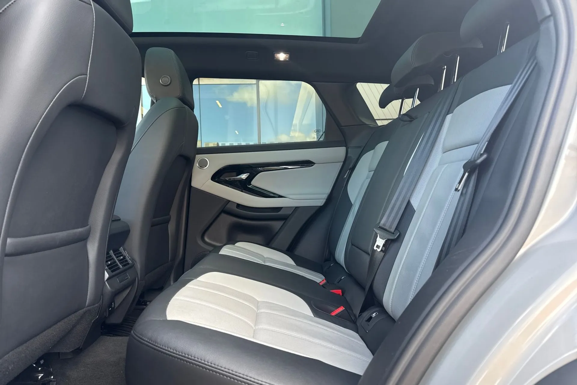 LAND ROVER RANGE ROVER EVOQUE thumbnail image number 49