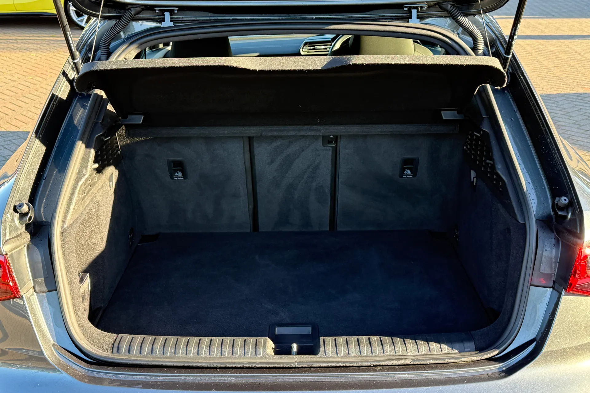 Audi A3 thumbnail image number 31