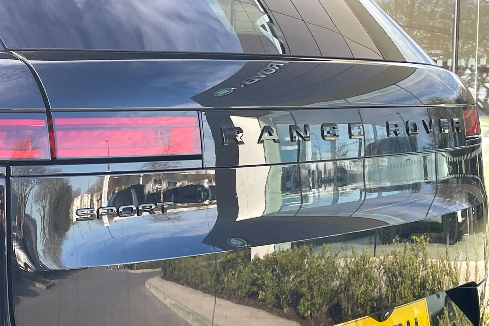 LAND ROVER RANGE ROVER SPORT thumbnail image number 16