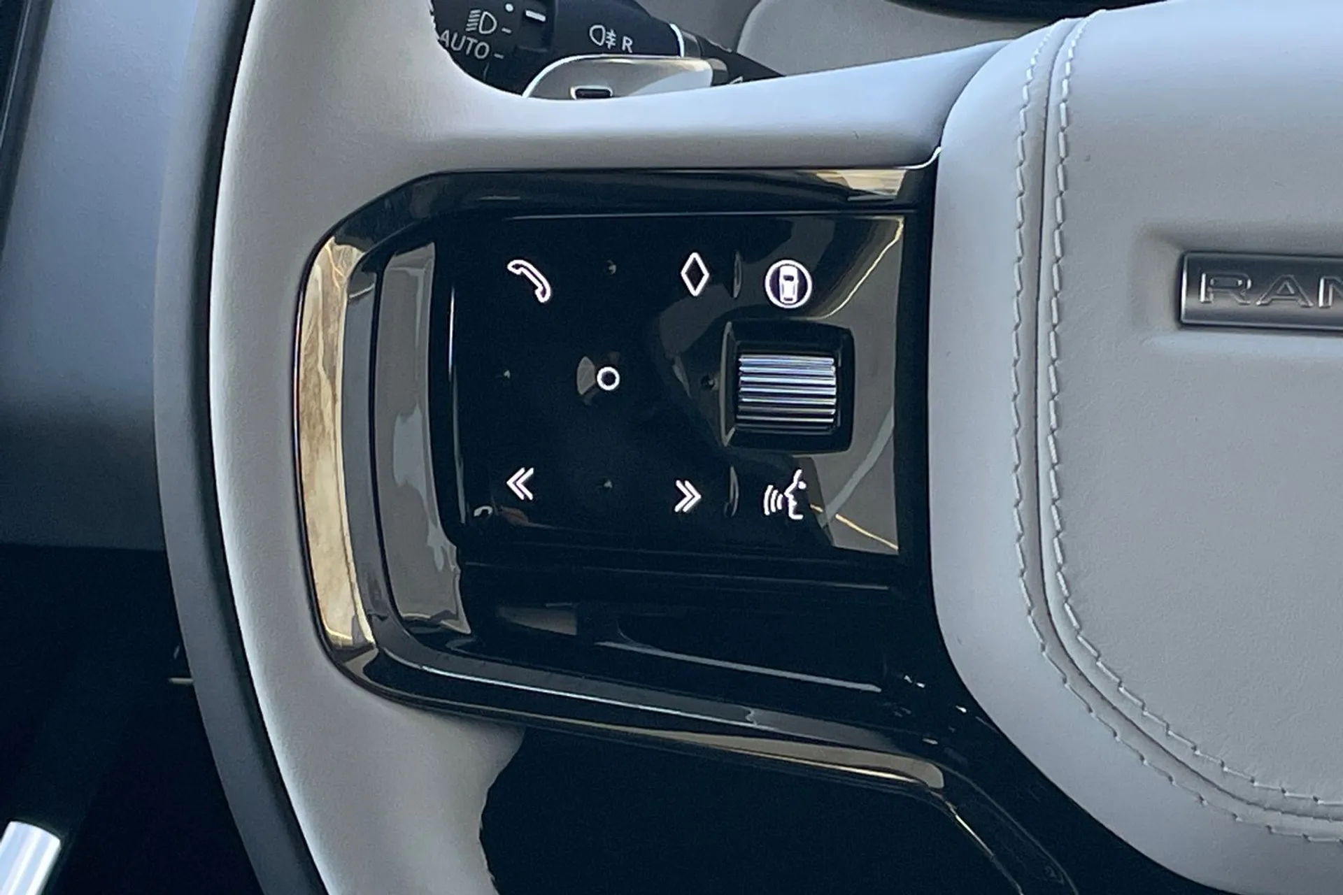 LAND ROVER RANGE ROVER SPORT thumbnail image number 49