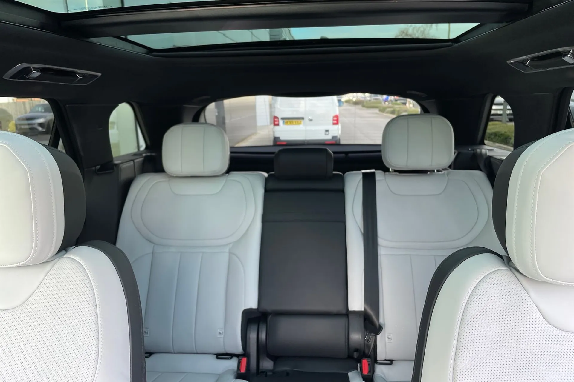 LAND ROVER RANGE ROVER SPORT thumbnail image number 30