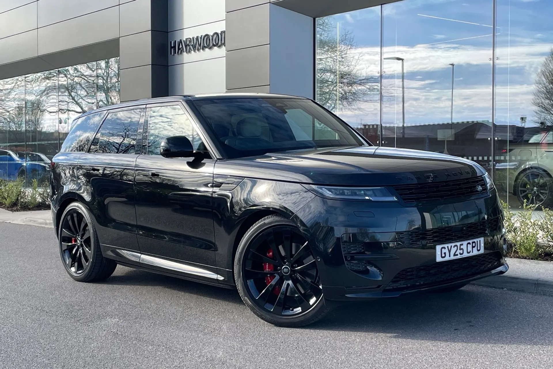 LAND ROVER RANGE ROVER SPORT focused image