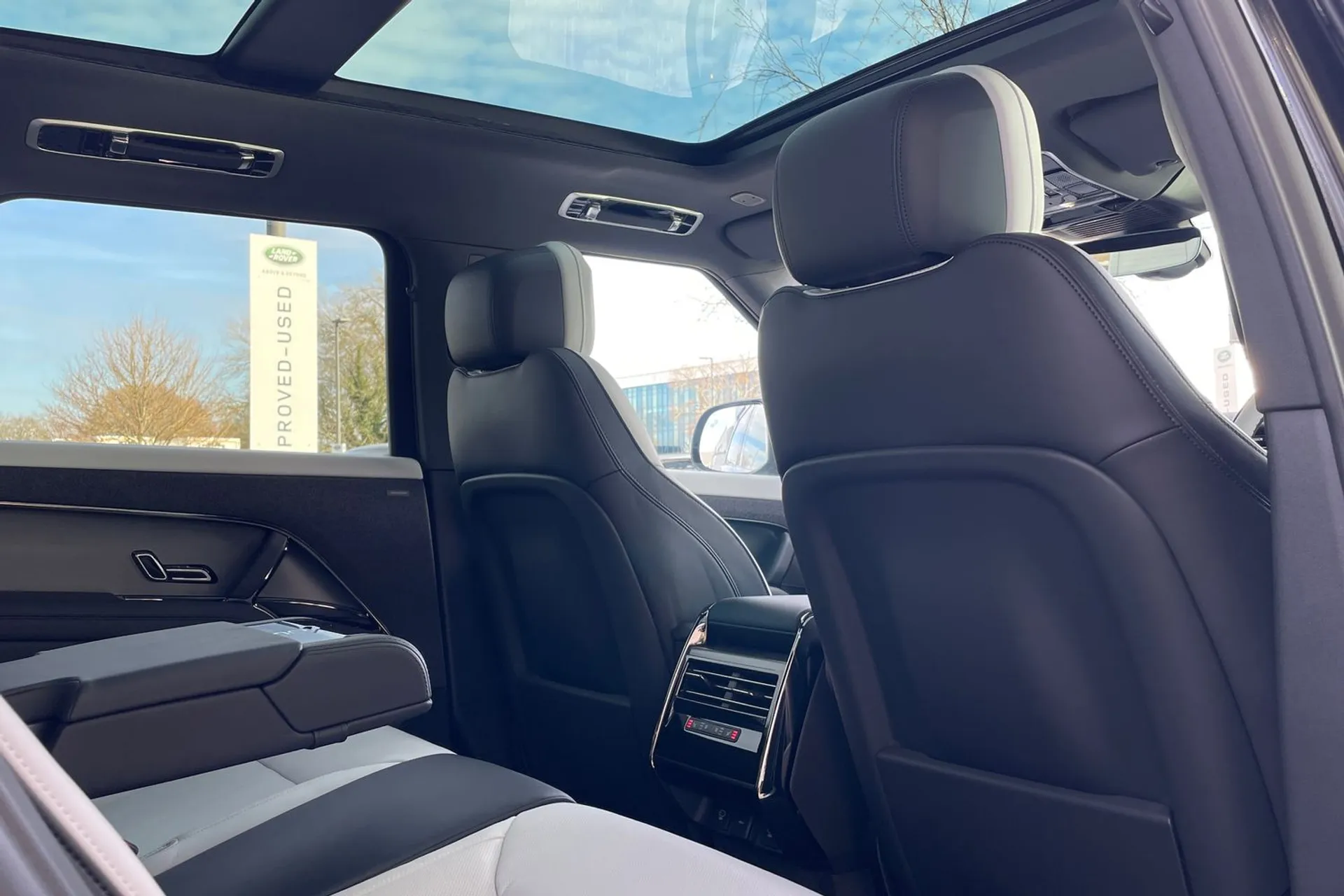 LAND ROVER RANGE ROVER SPORT thumbnail image number 42