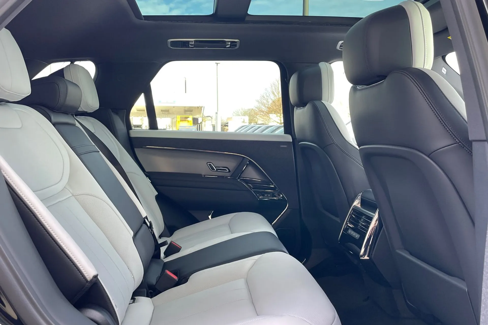 LAND ROVER RANGE ROVER SPORT thumbnail image number 39