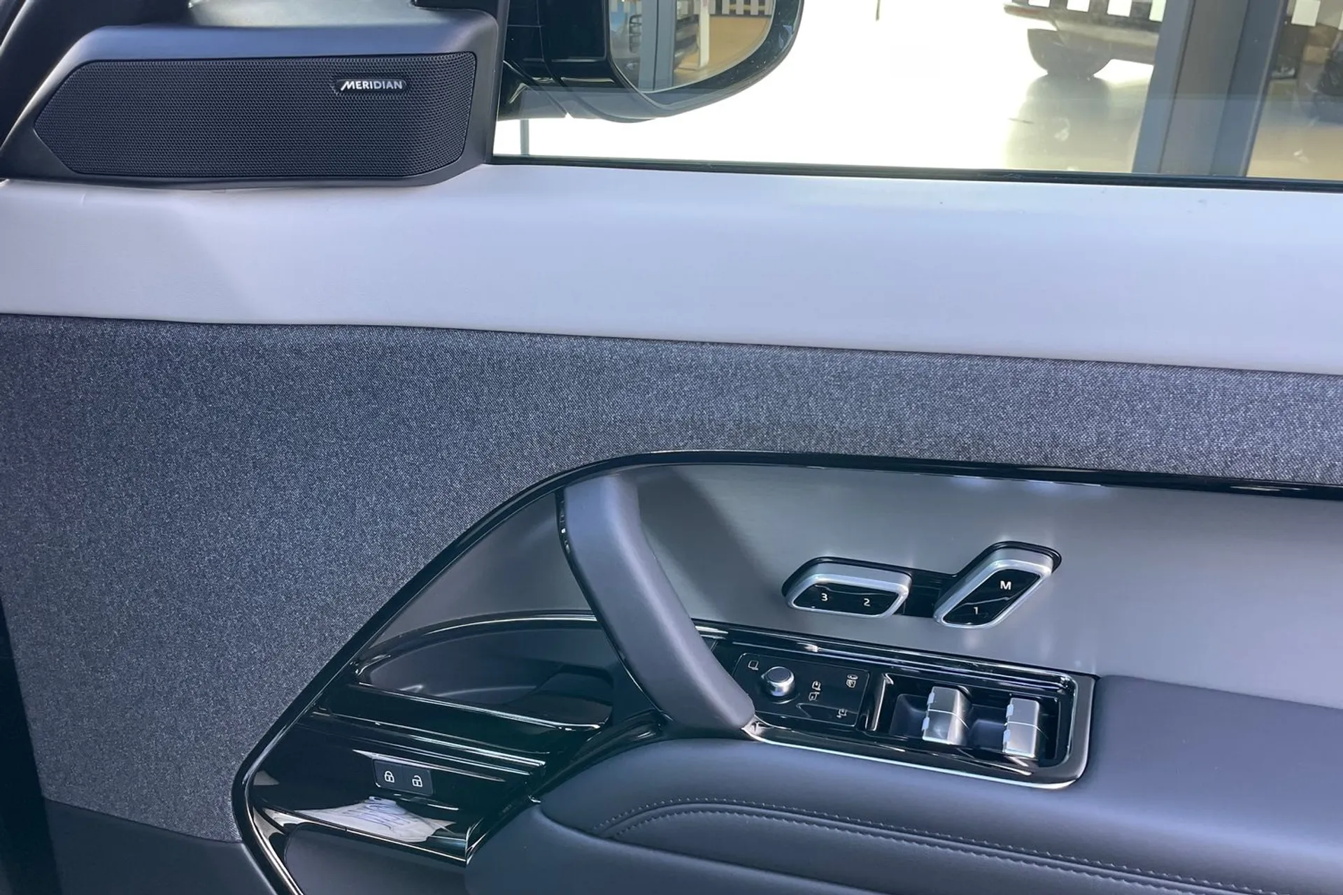 LAND ROVER RANGE ROVER SPORT thumbnail image number 25