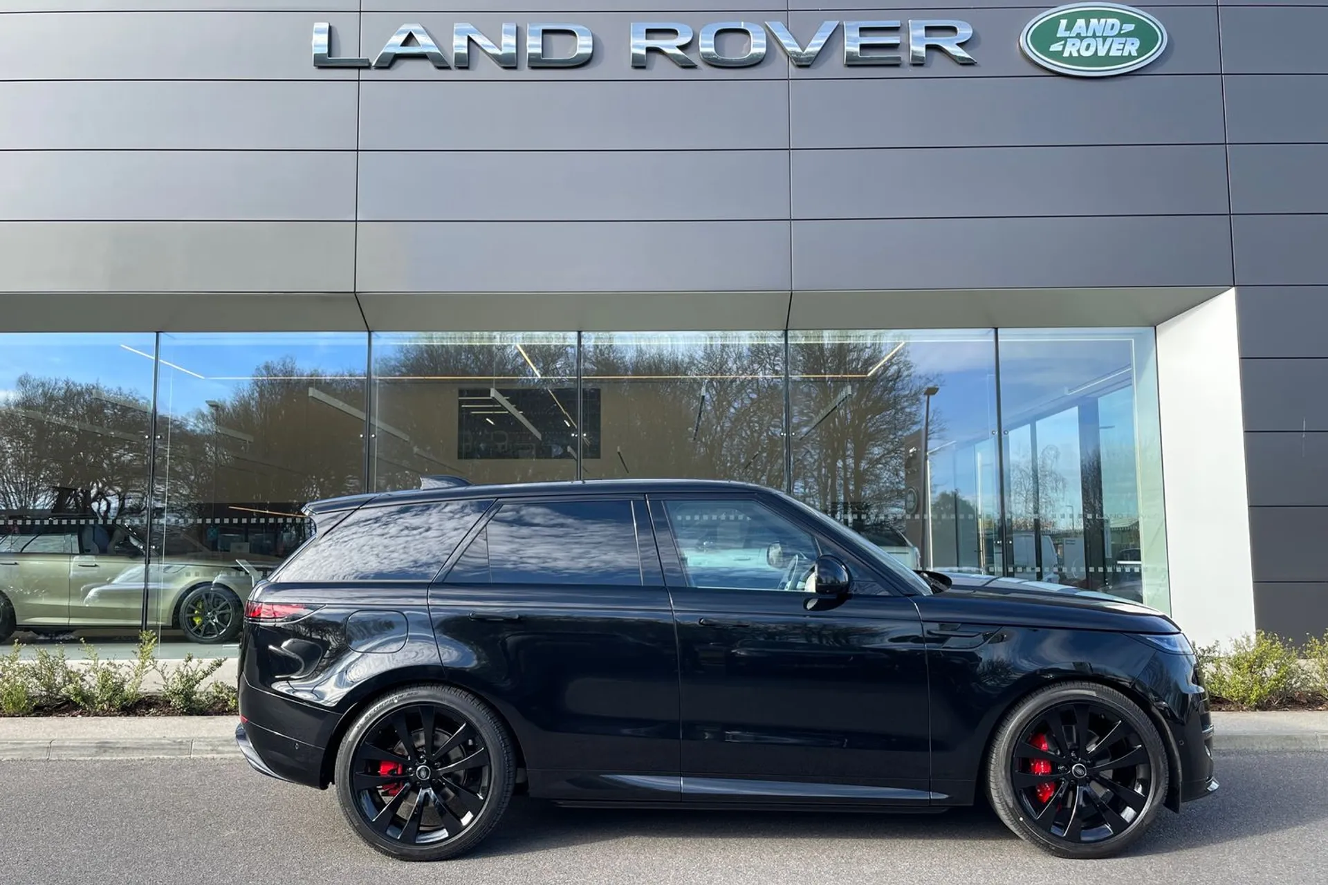 LAND ROVER RANGE ROVER SPORT thumbnail image number 2