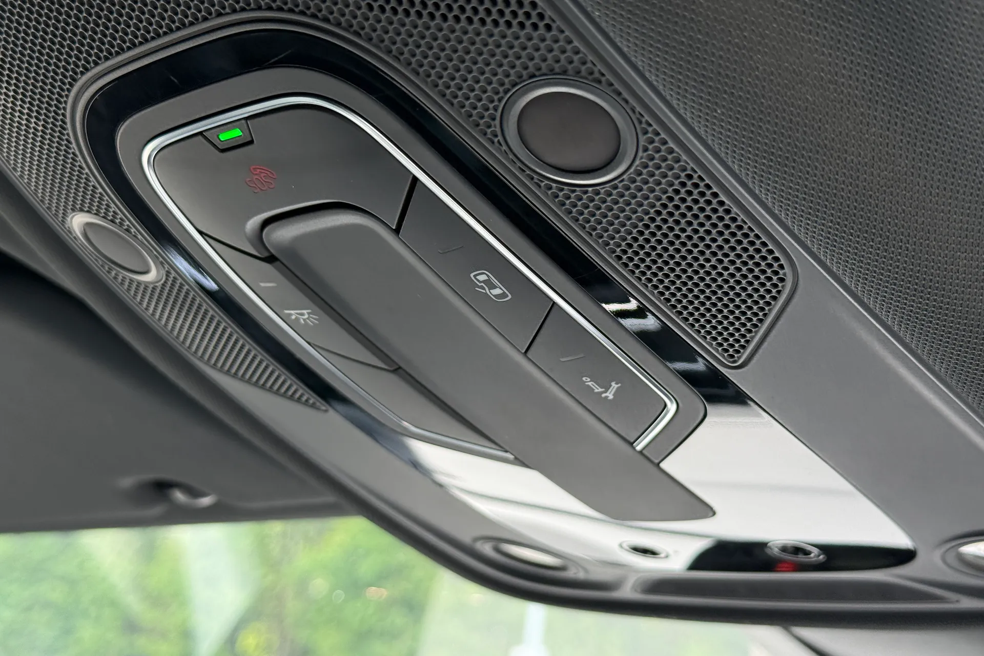 Audi Q8 thumbnail image number 21