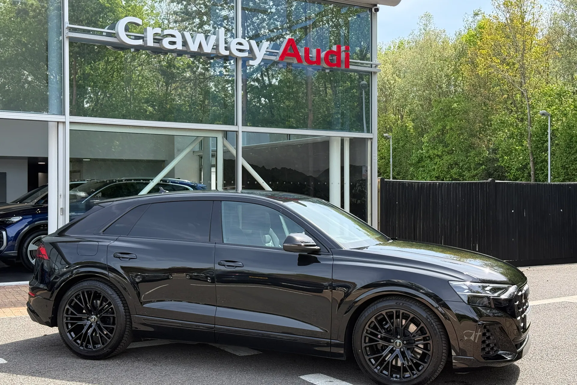 Audi Q8 thumbnail image number 2