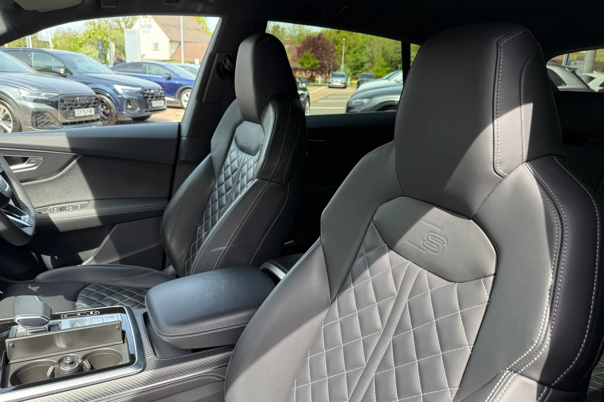 Audi Q8 thumbnail image number 56