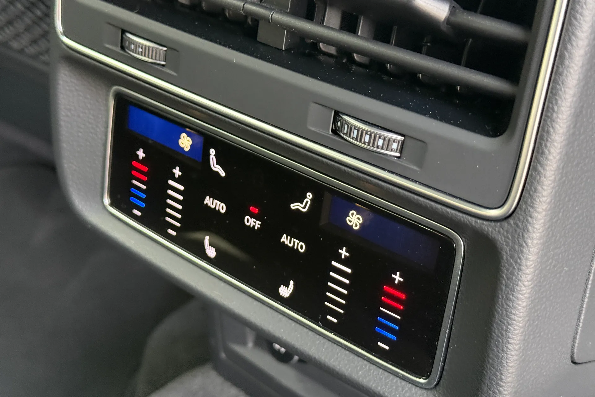 Audi Q8 thumbnail image number 38