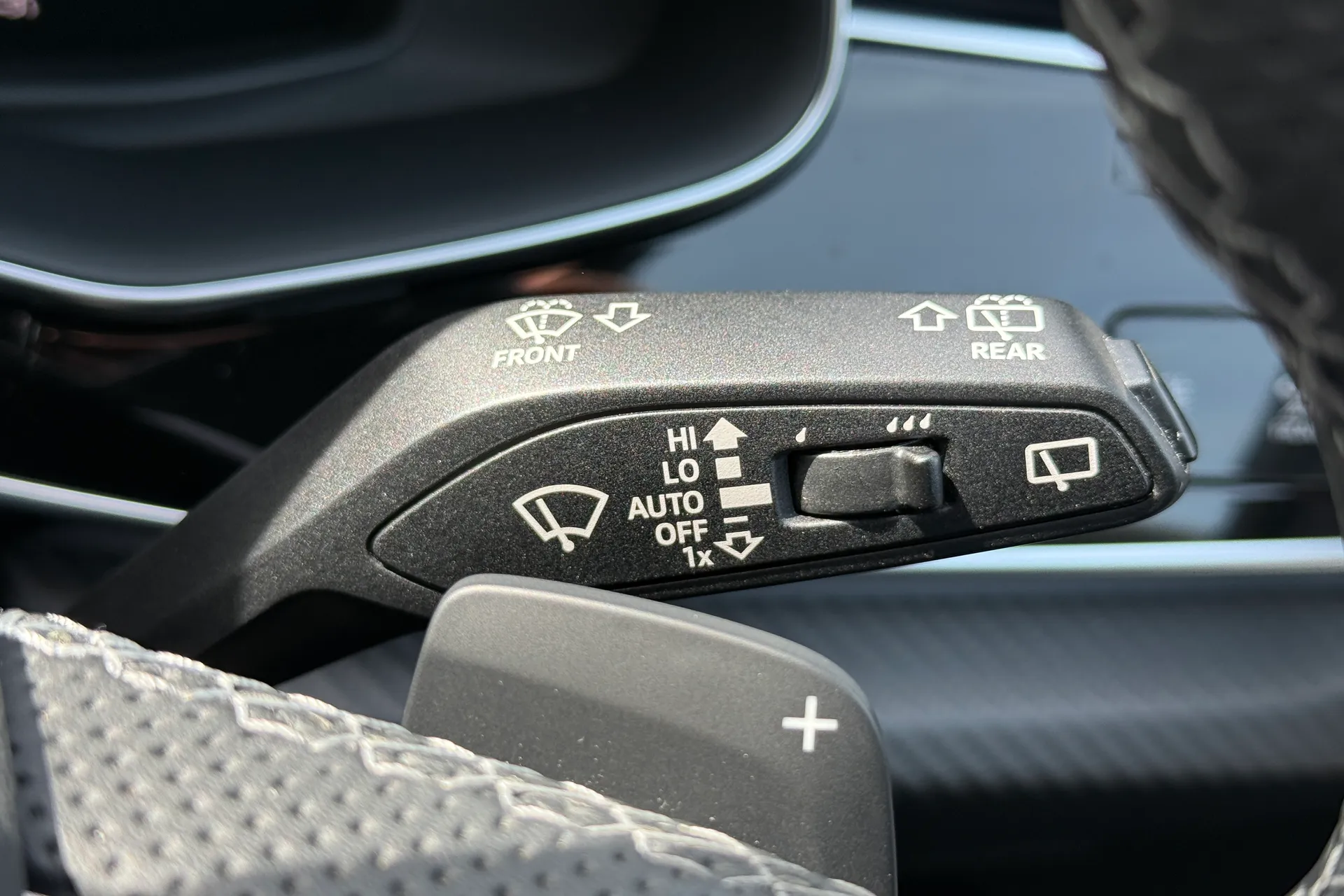 Audi Q8 thumbnail image number 24