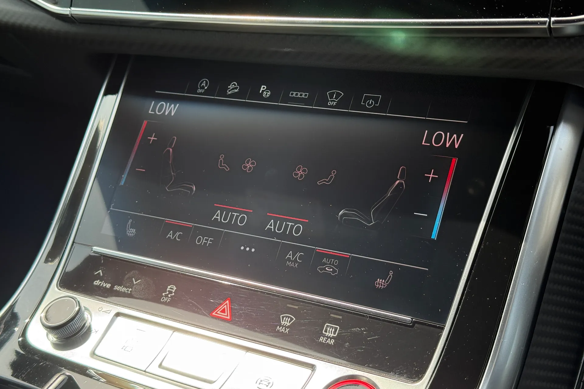 Audi Q8 thumbnail image number 18
