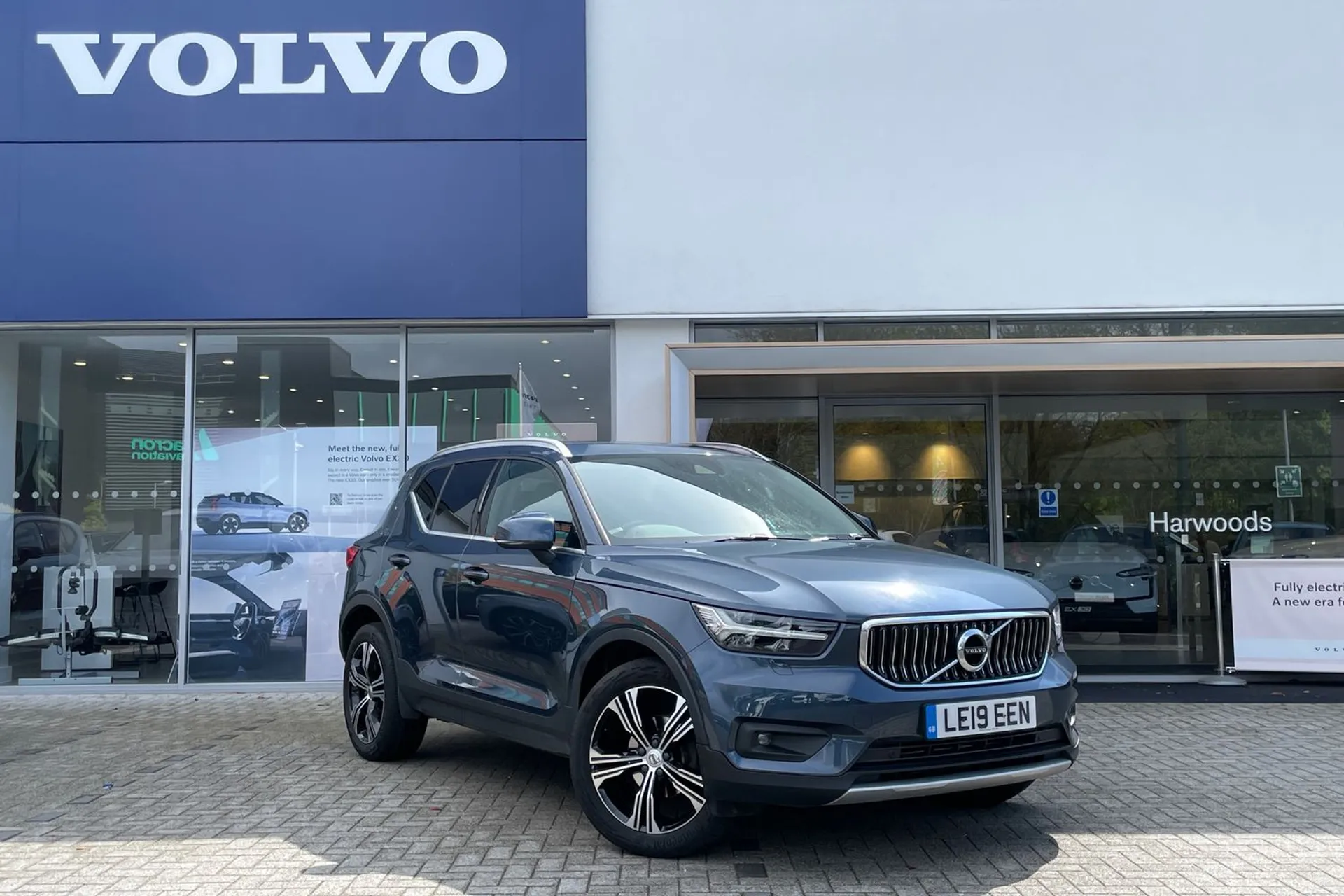 Volvo XC40 focused image
