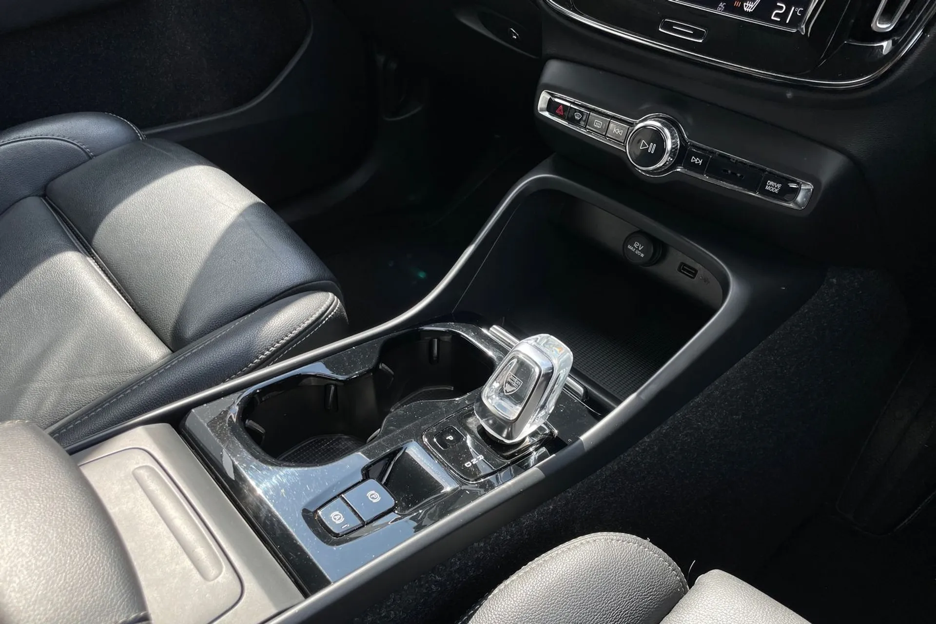 Volvo XC40 thumbnail image number 42