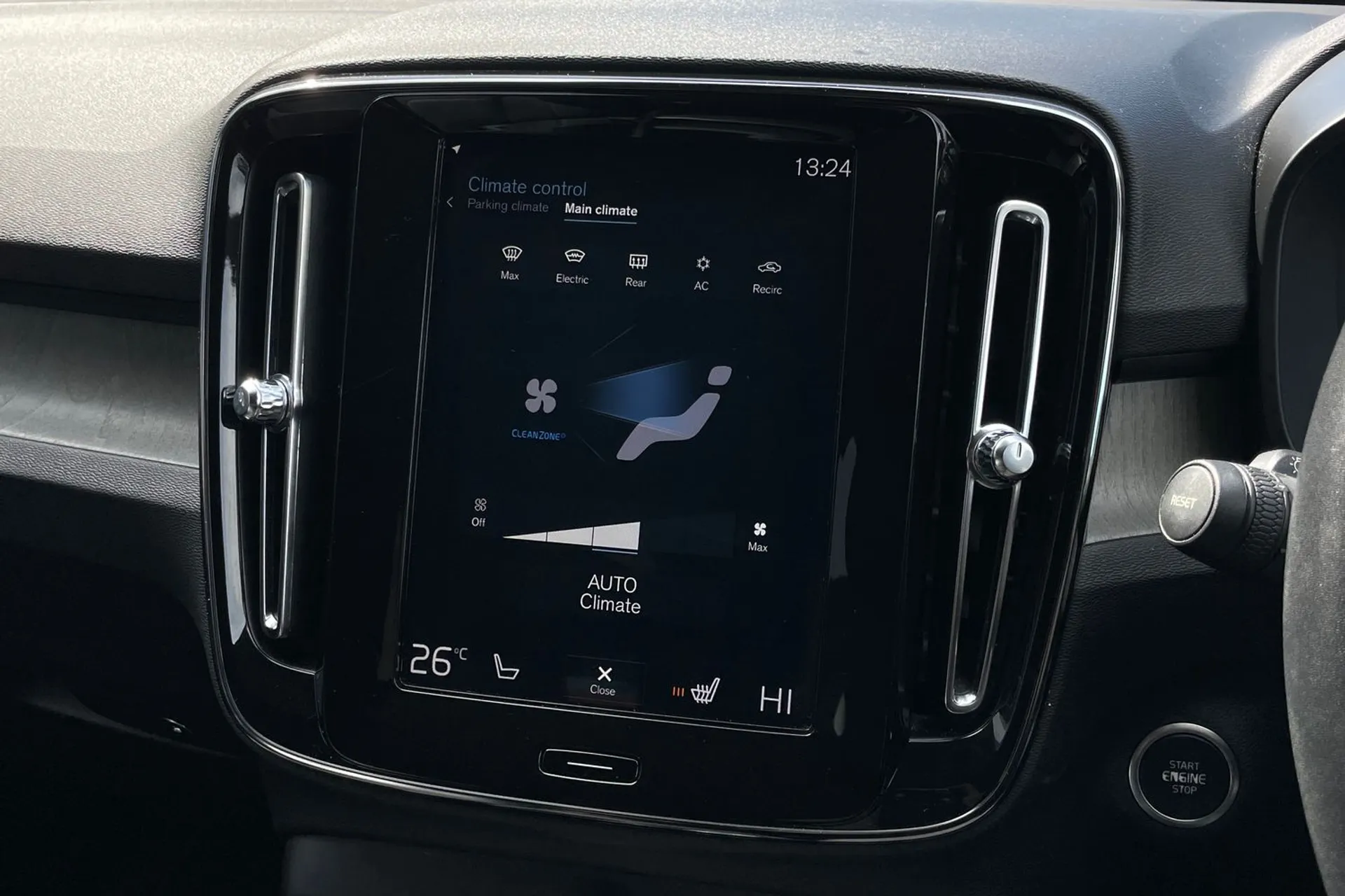 Volvo XC40 thumbnail image number 38