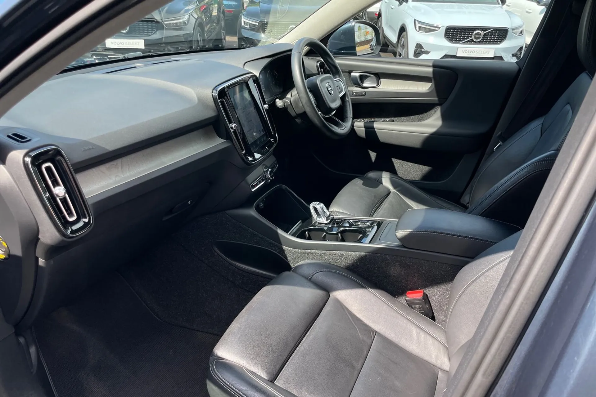 Volvo XC40 thumbnail image number 26