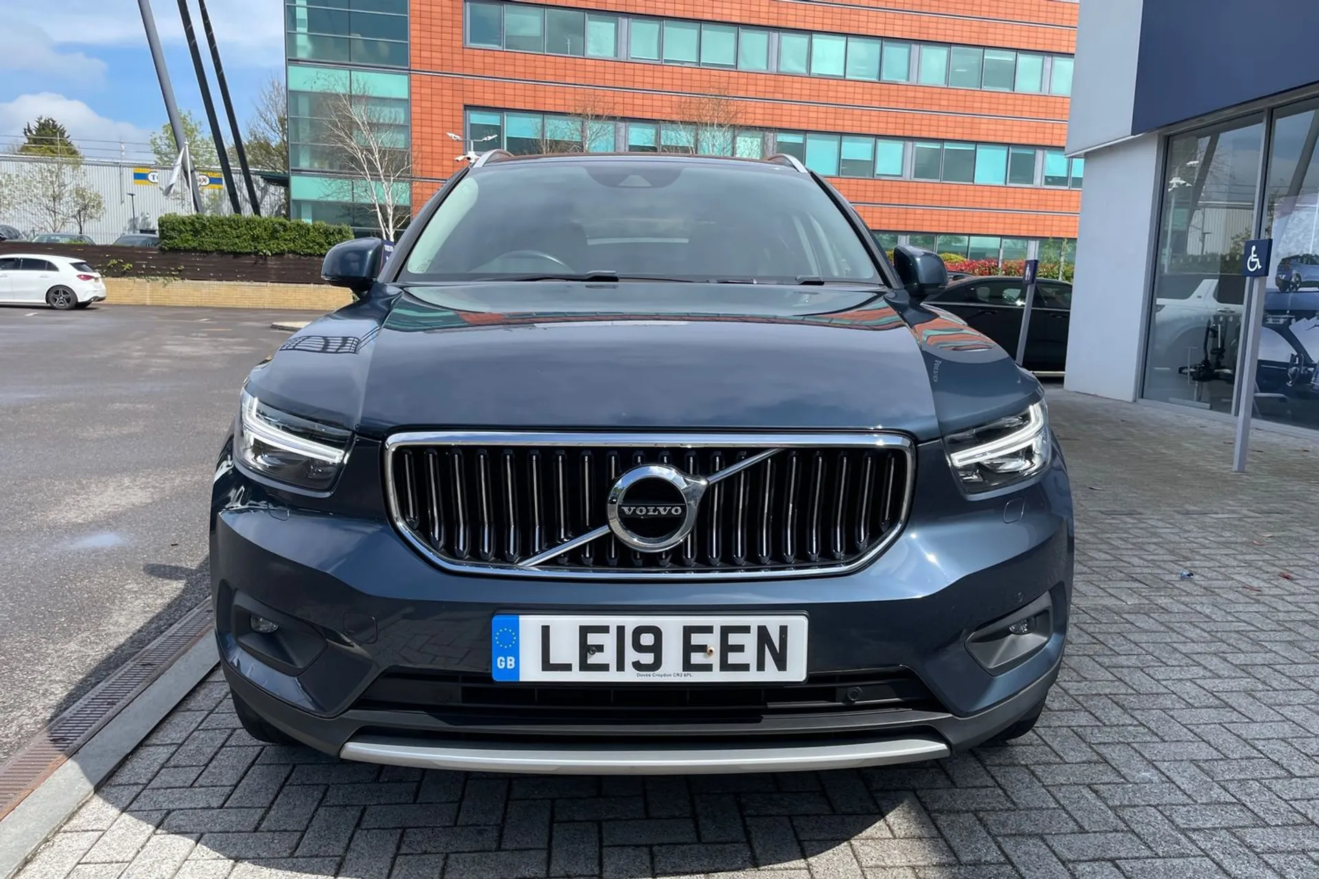 Volvo XC40 thumbnail image number 12