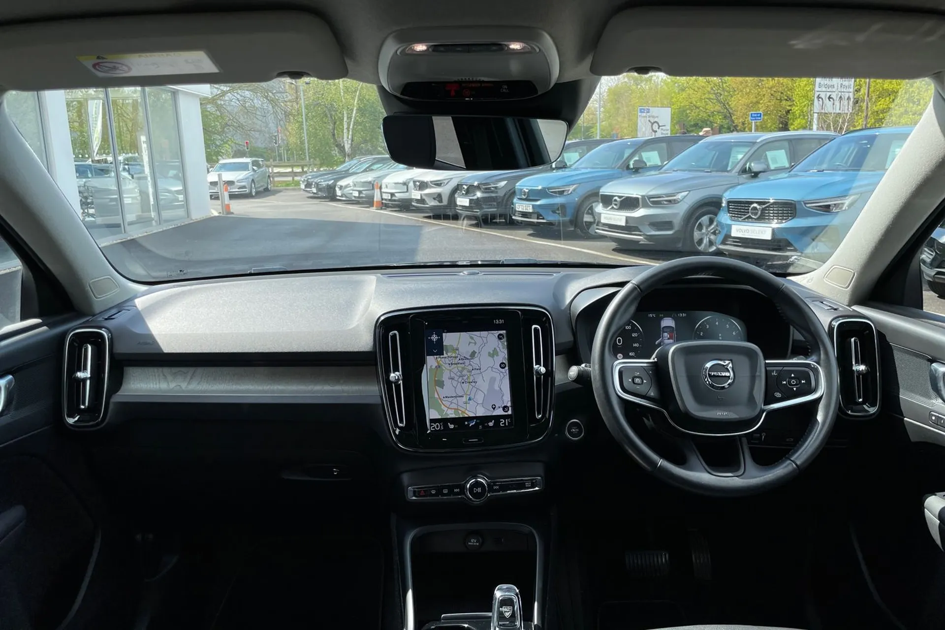 Volvo XC40 thumbnail image number 3