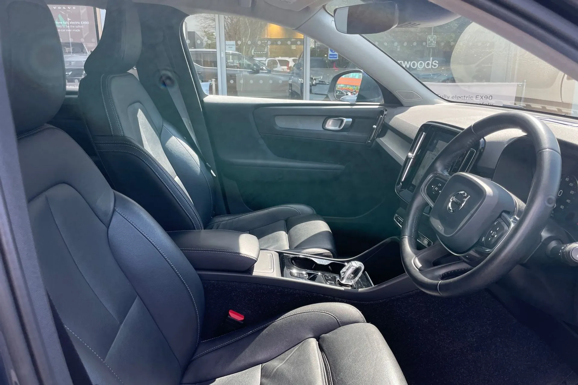Volvo XC40 thumbnail image number 25
