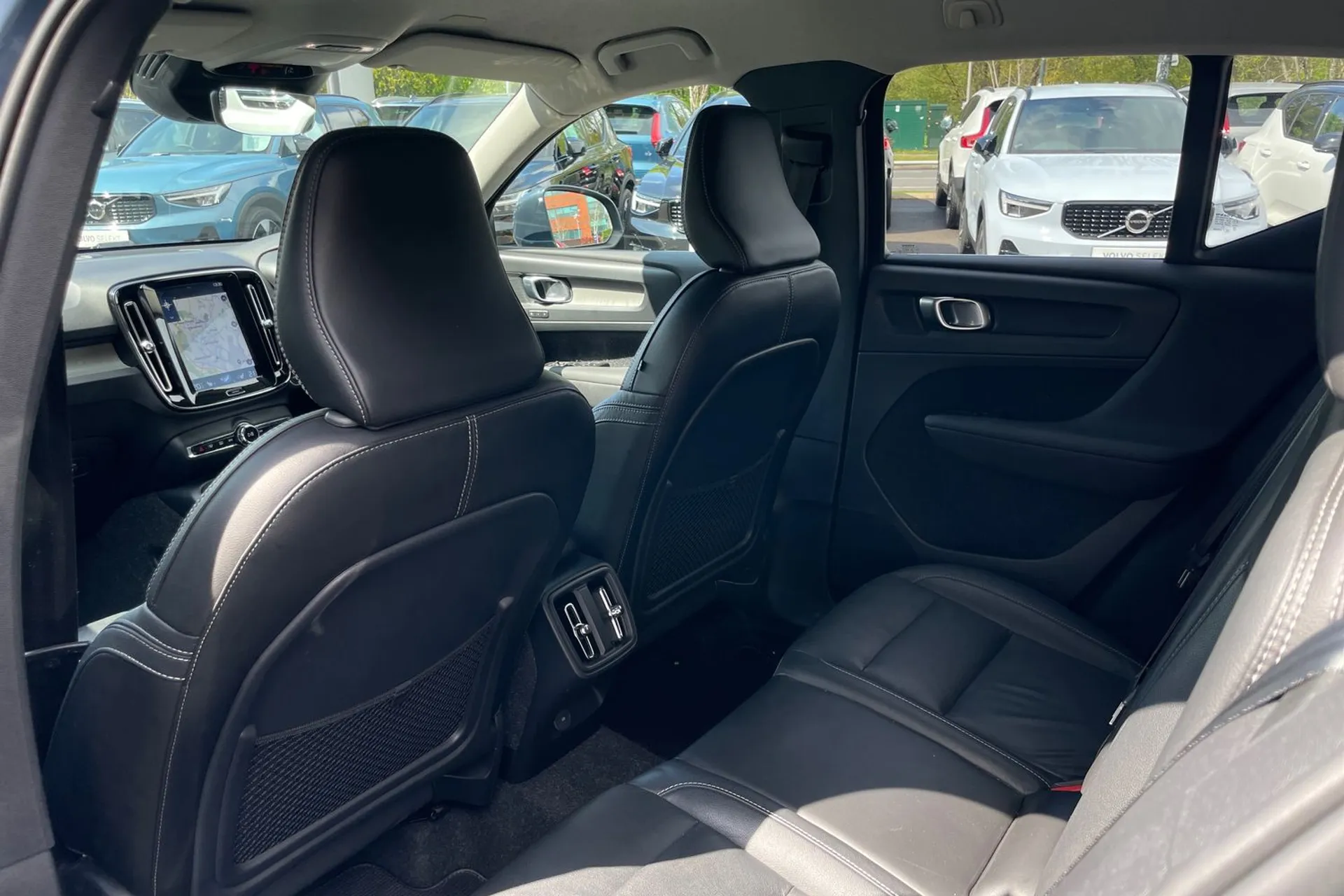 Volvo XC40 thumbnail image number 30