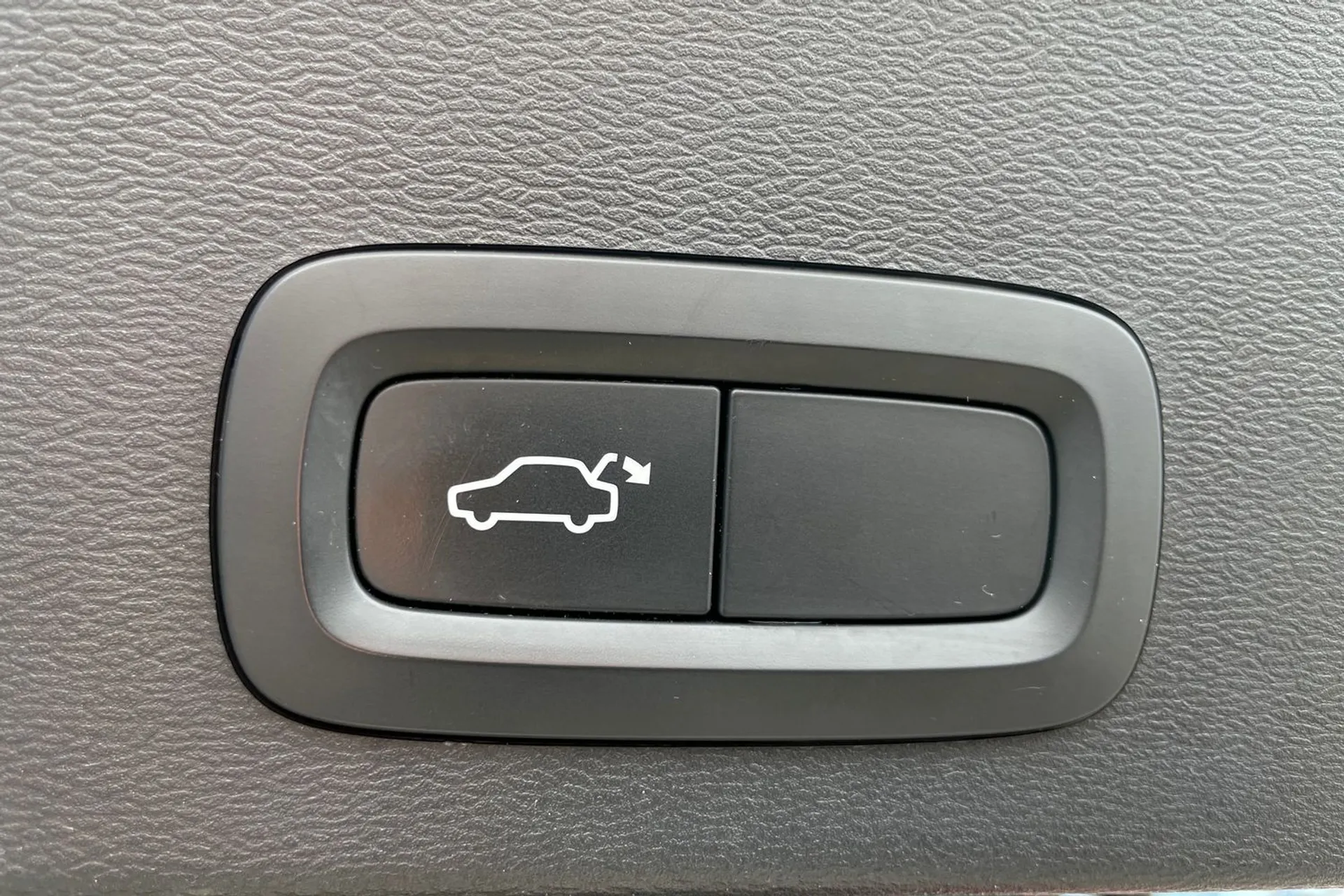 Volvo XC40 thumbnail image number 20