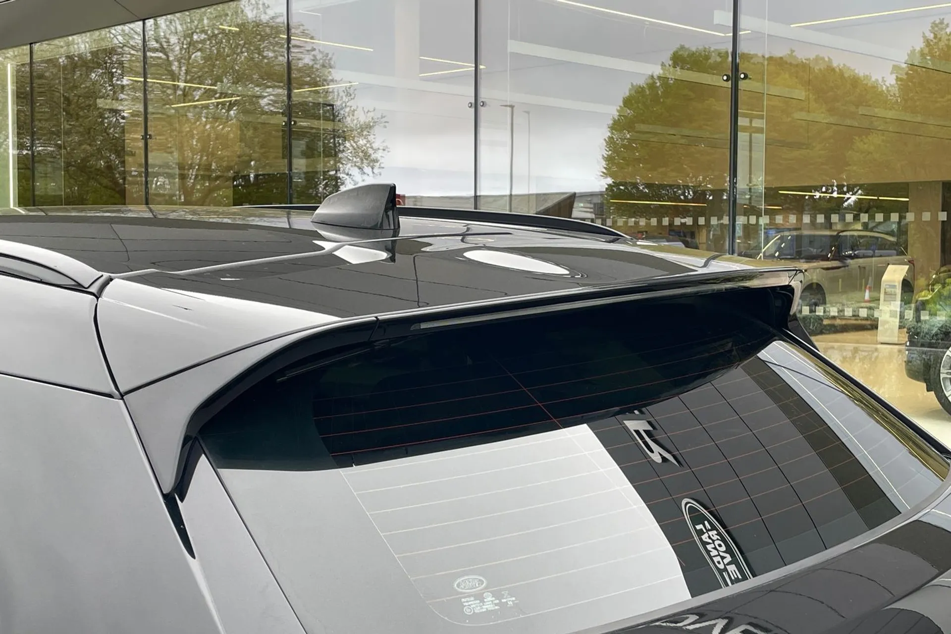 LAND ROVER RANGE ROVER VELAR thumbnail image number 29