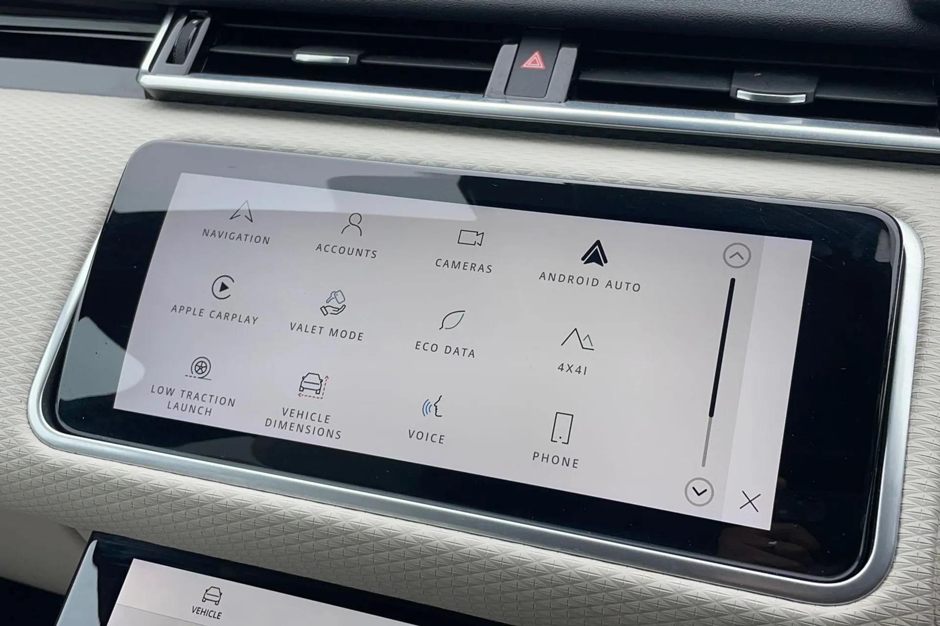 LAND ROVER RANGE ROVER VELAR thumbnail image number 20