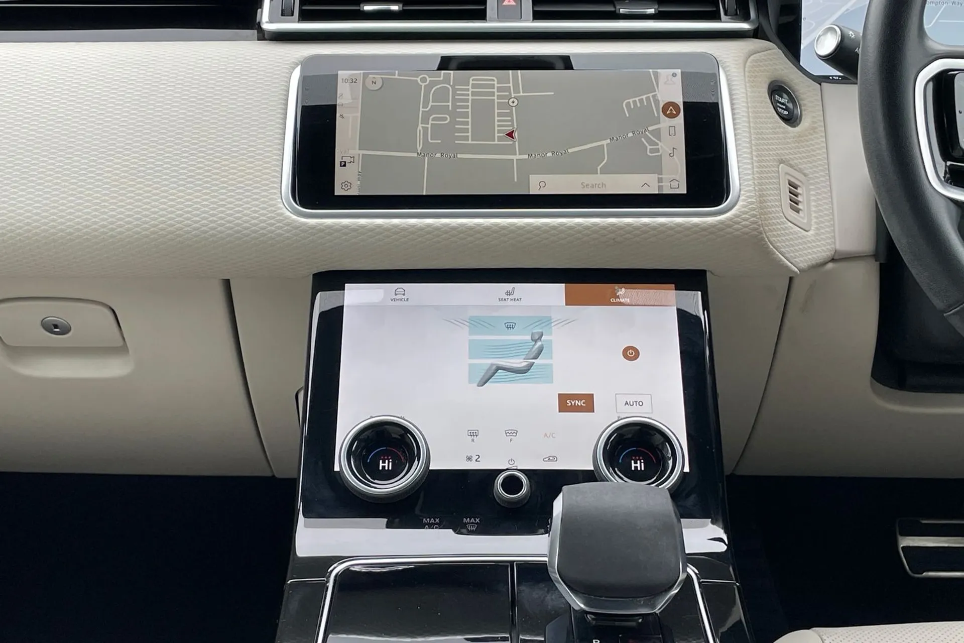 LAND ROVER RANGE ROVER VELAR thumbnail image number 19