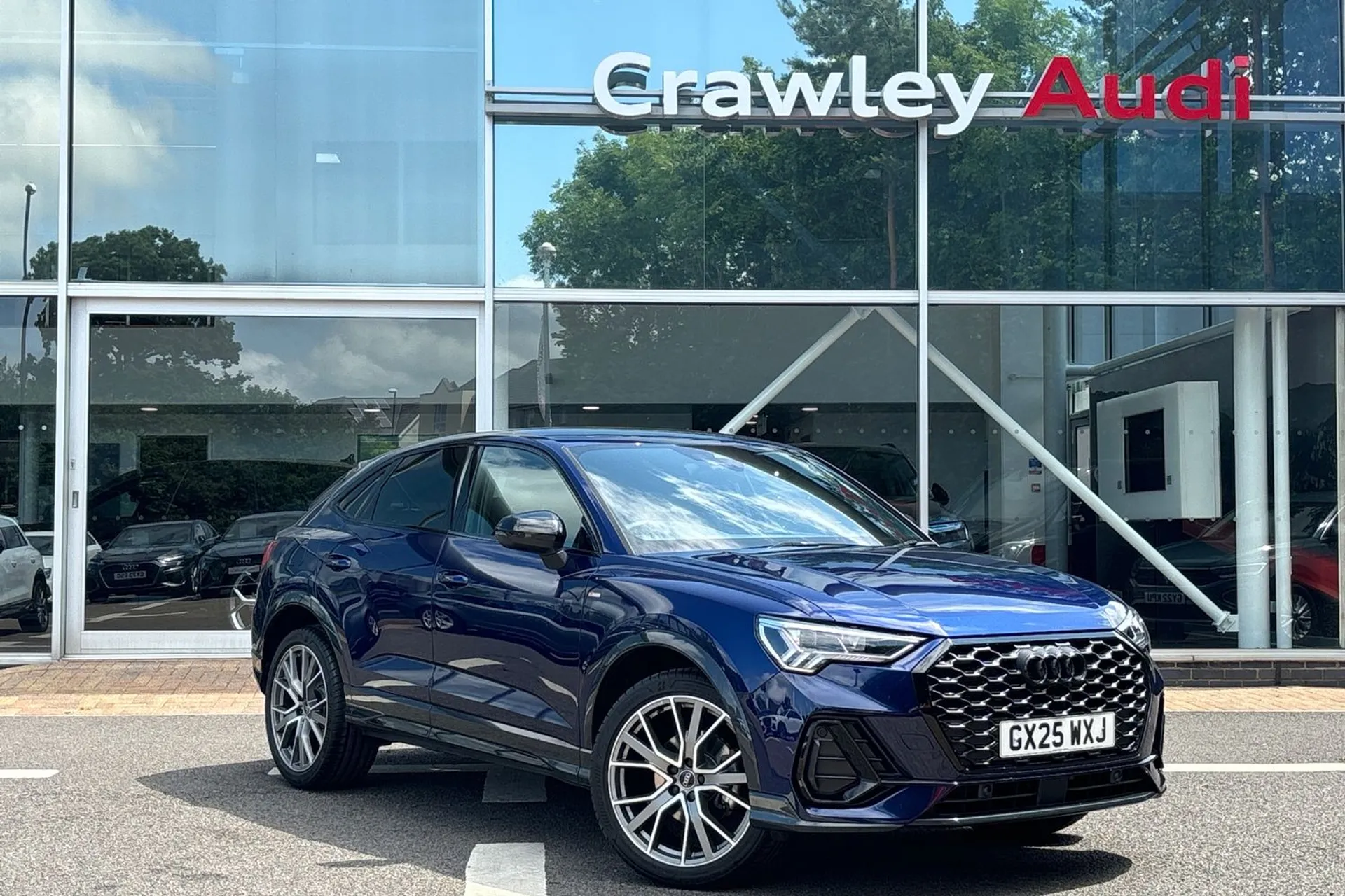 Audi Q3 focused image