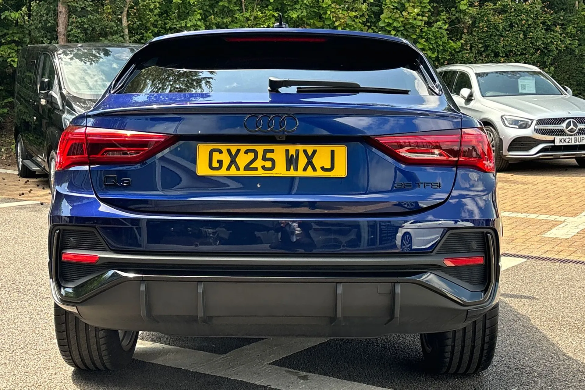 Audi Q3 thumbnail image number 7