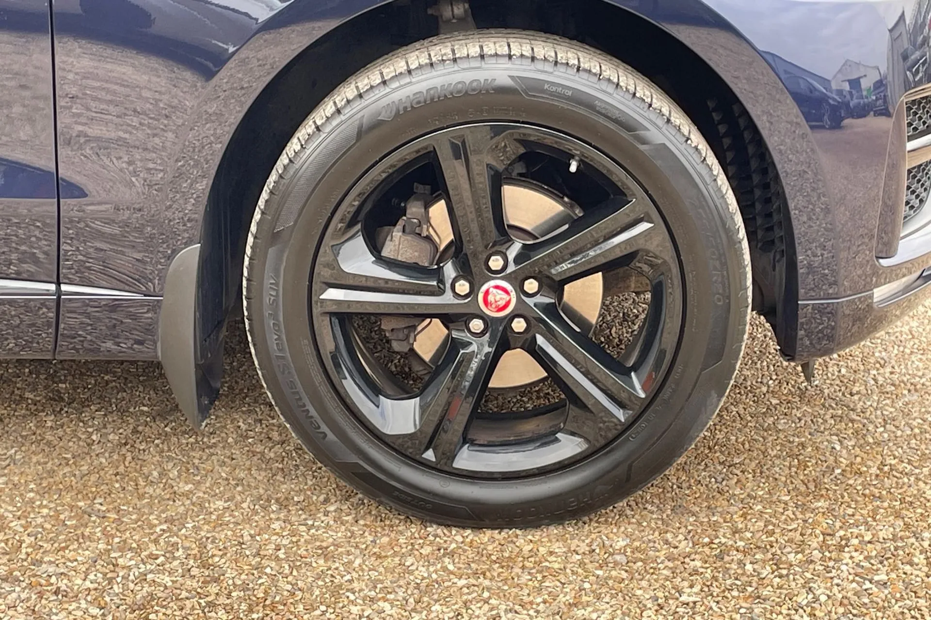 Jaguar F-PACE thumbnail image number 14
