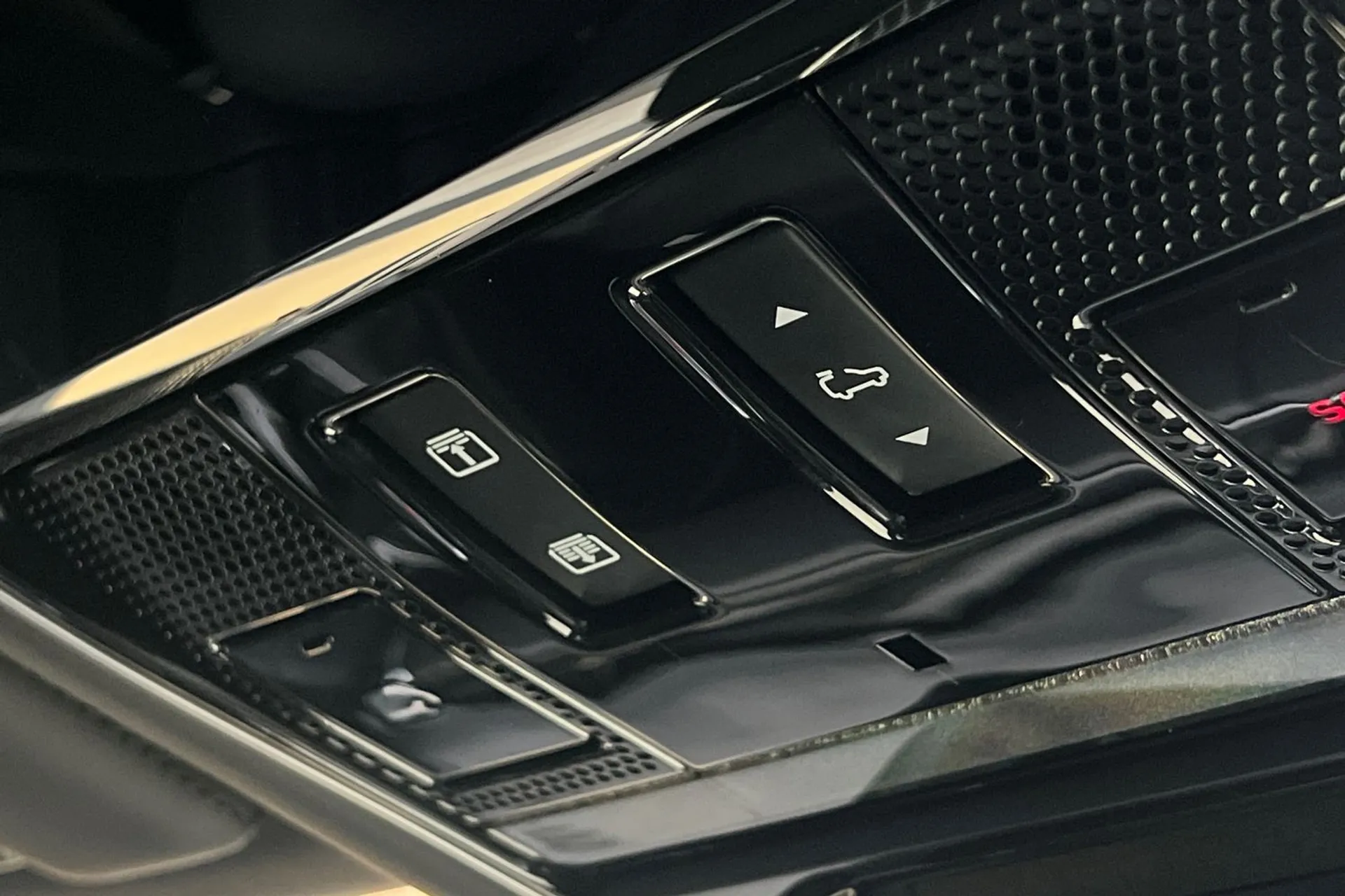 LAND ROVER RANGE ROVER thumbnail image number 65