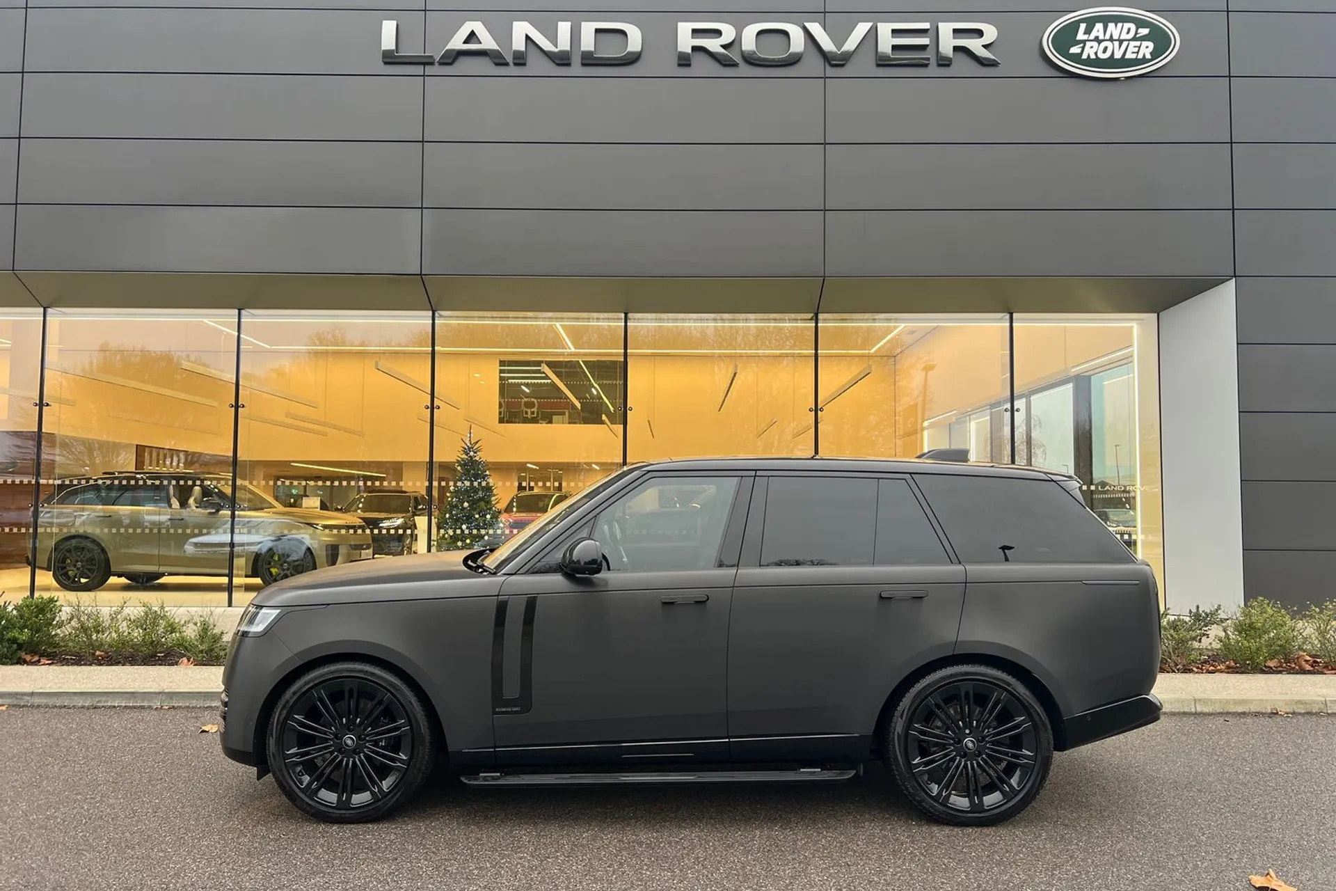 LAND ROVER RANGE ROVER thumbnail image number 7