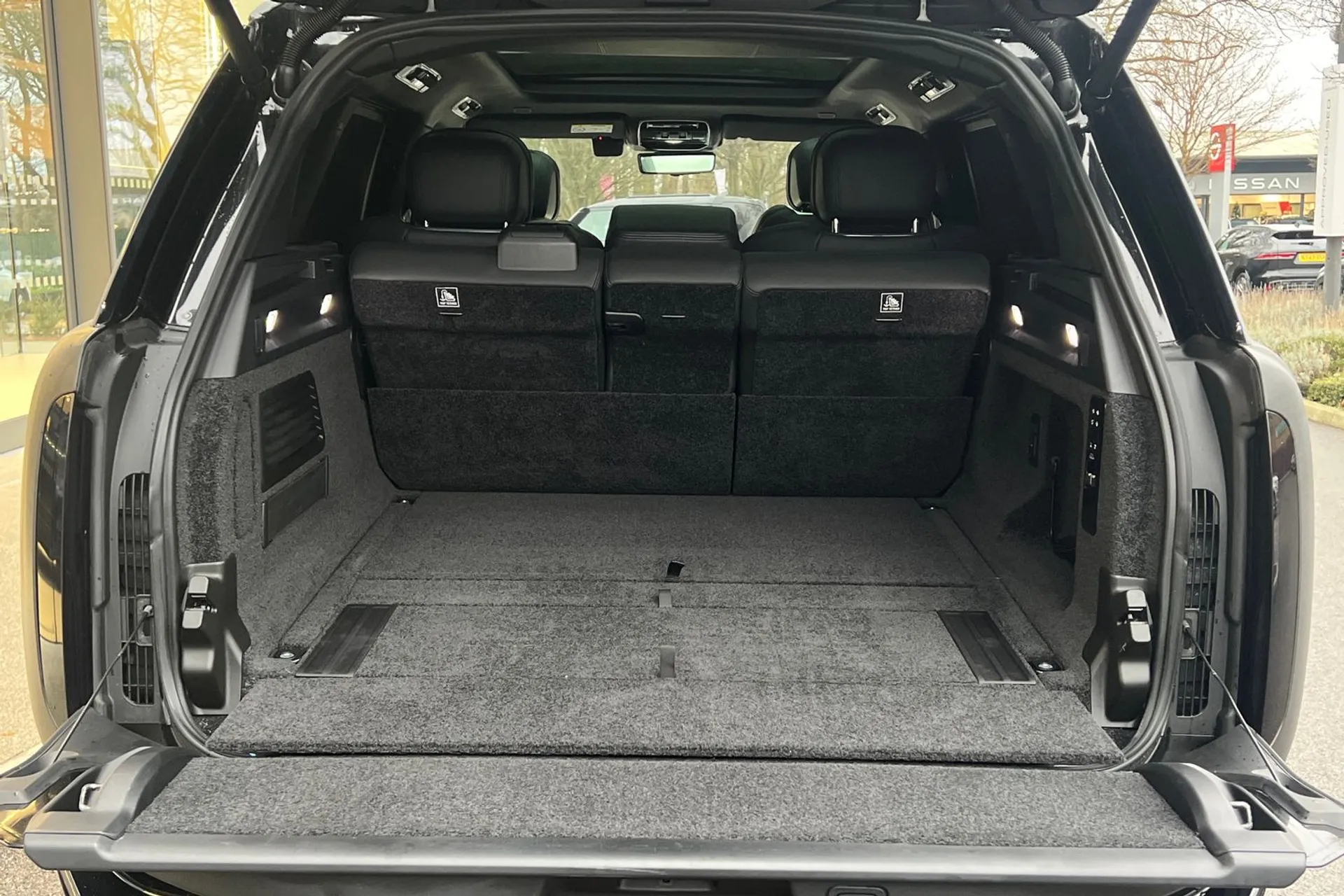LAND ROVER RANGE ROVER thumbnail image number 32