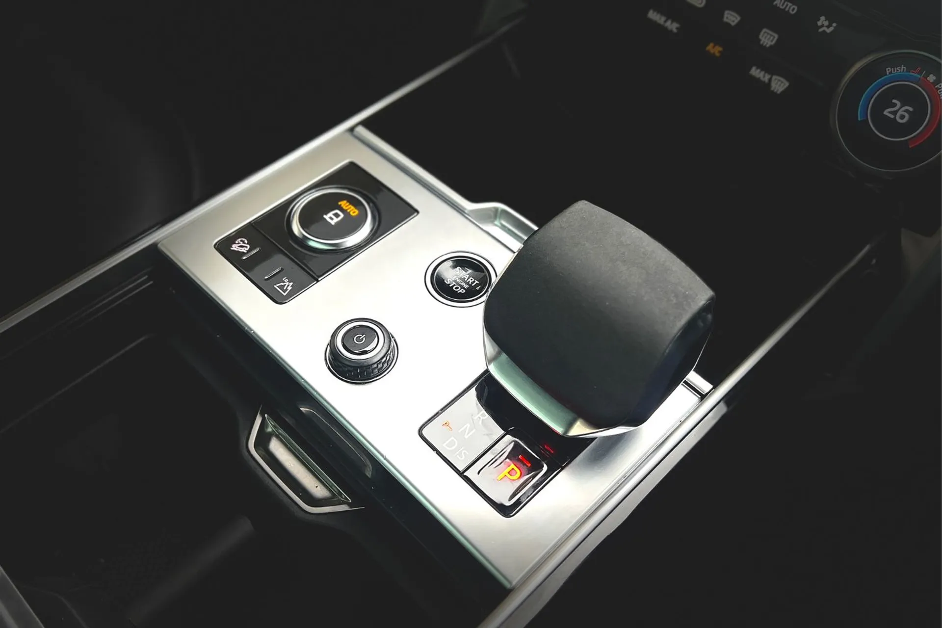 LAND ROVER RANGE ROVER thumbnail image number 28
