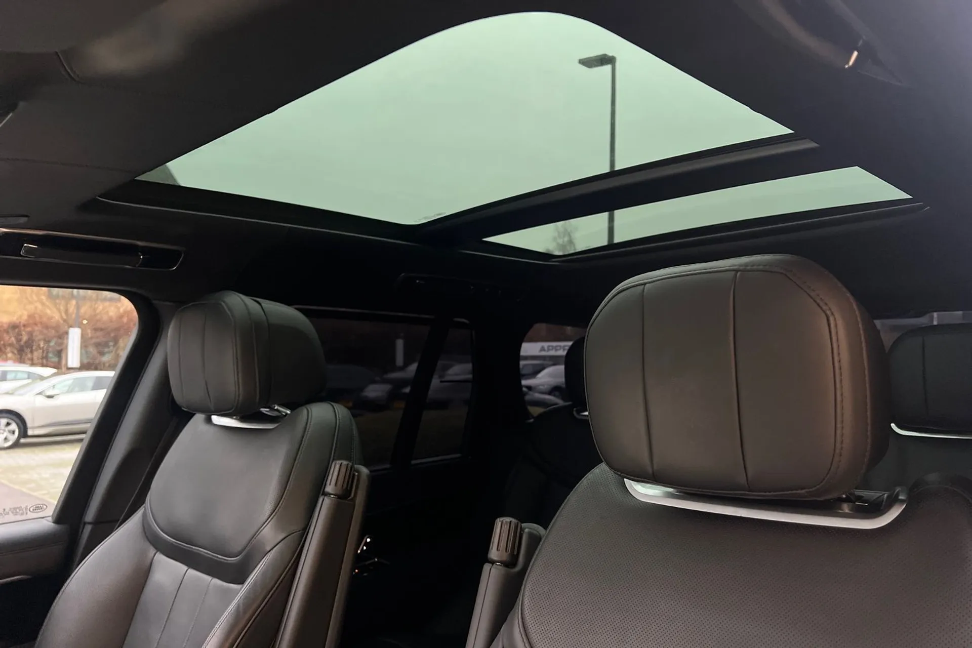 LAND ROVER RANGE ROVER thumbnail image number 6