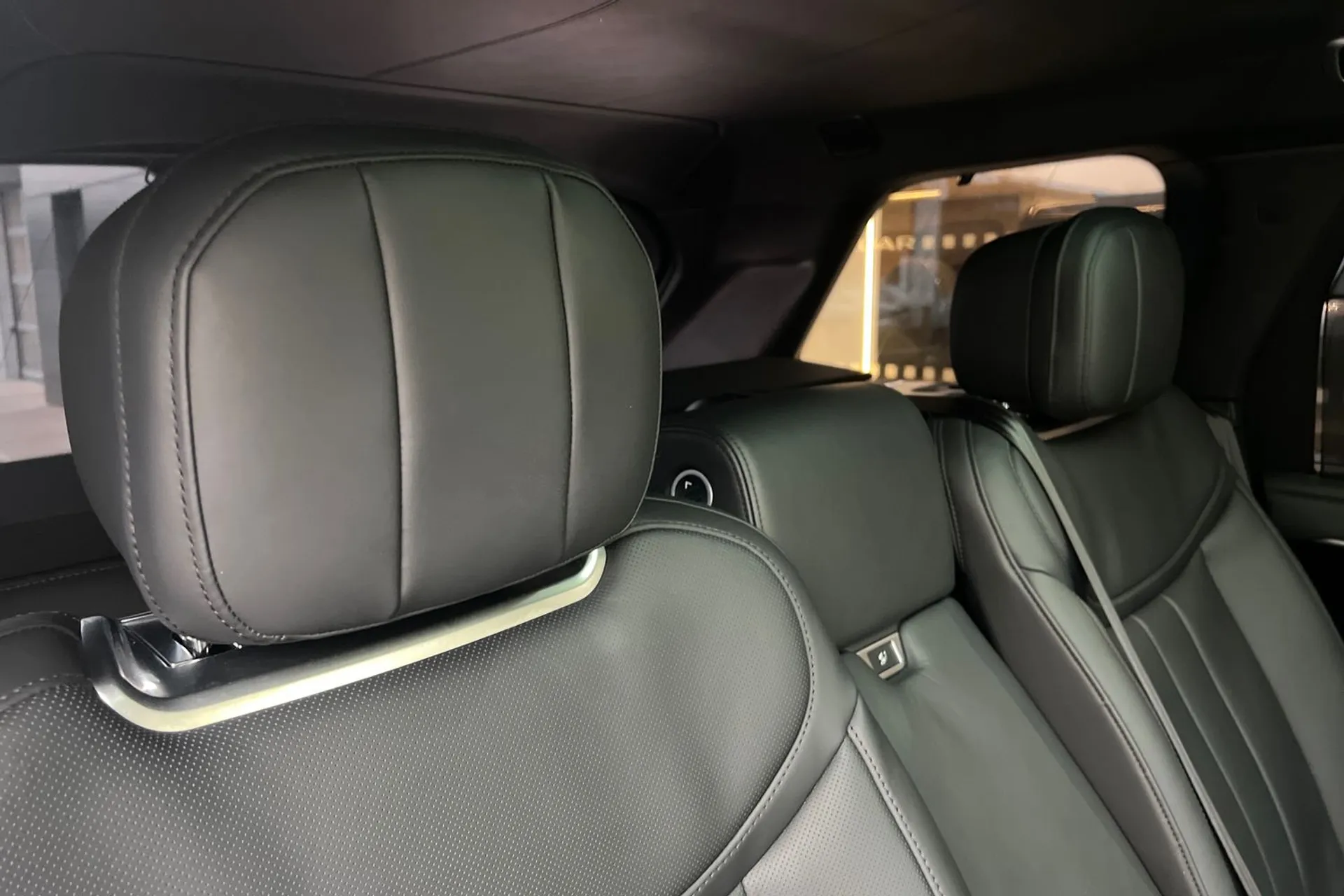 LAND ROVER RANGE ROVER thumbnail image number 34