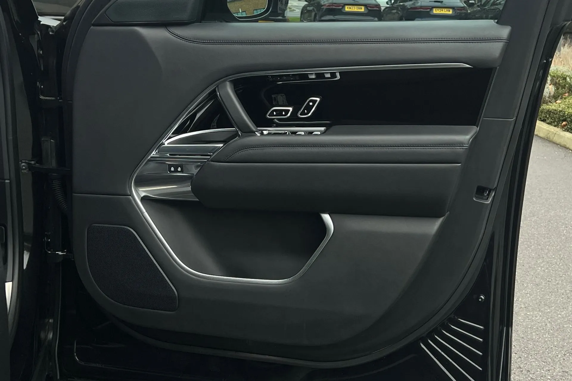 LAND ROVER RANGE ROVER thumbnail image number 63