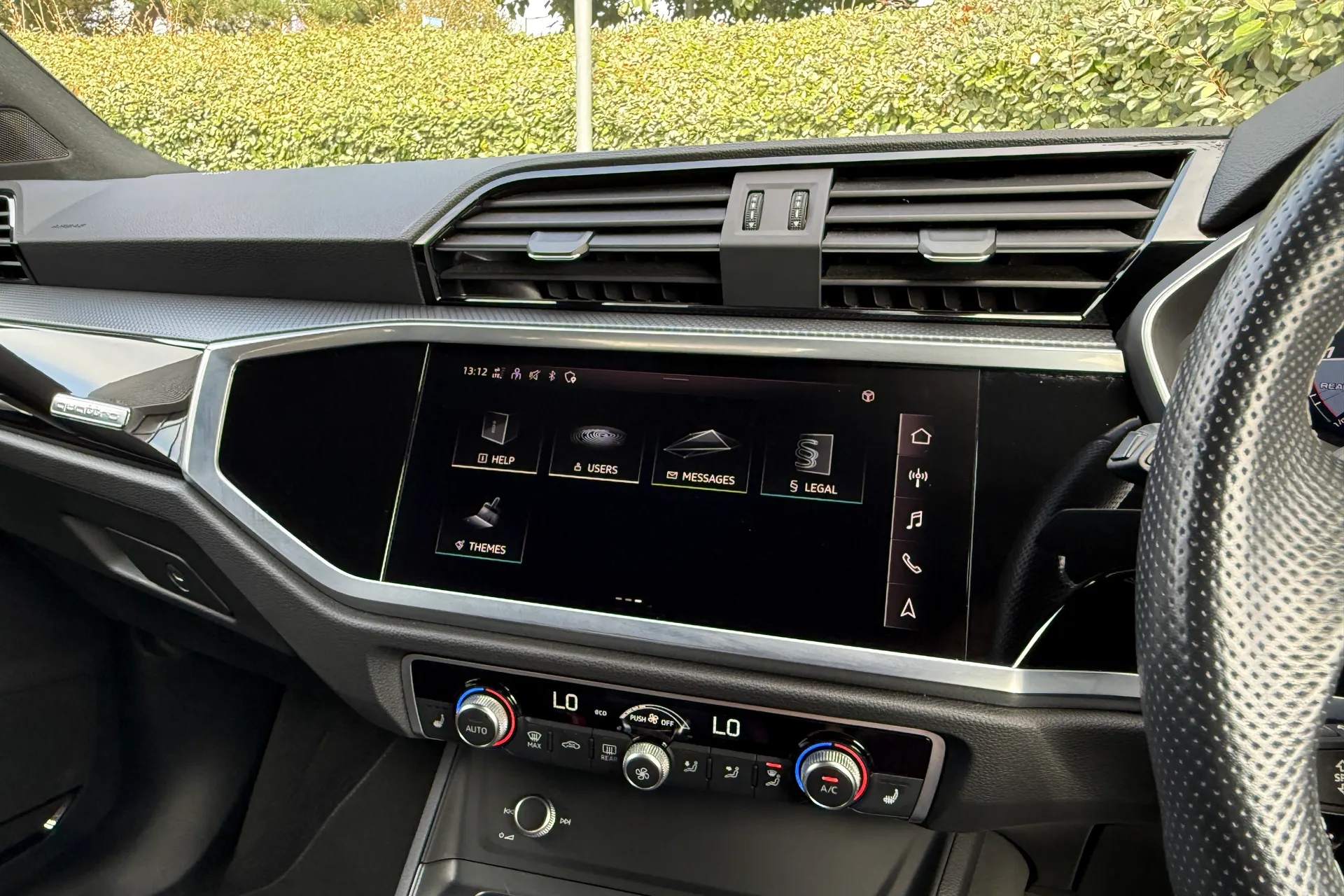 Audi Q3 thumbnail image number 32