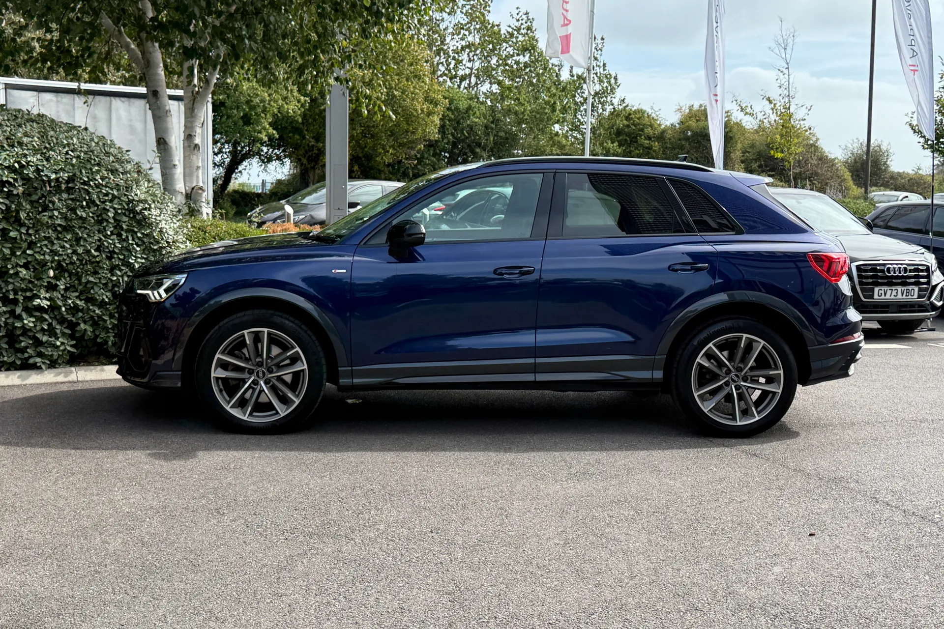 Audi Q3 thumbnail image number 25