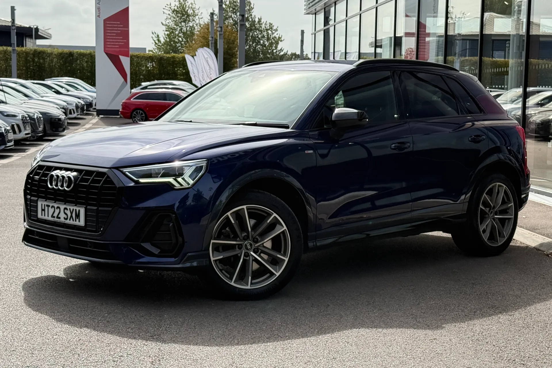 Audi Q3 thumbnail image number 8