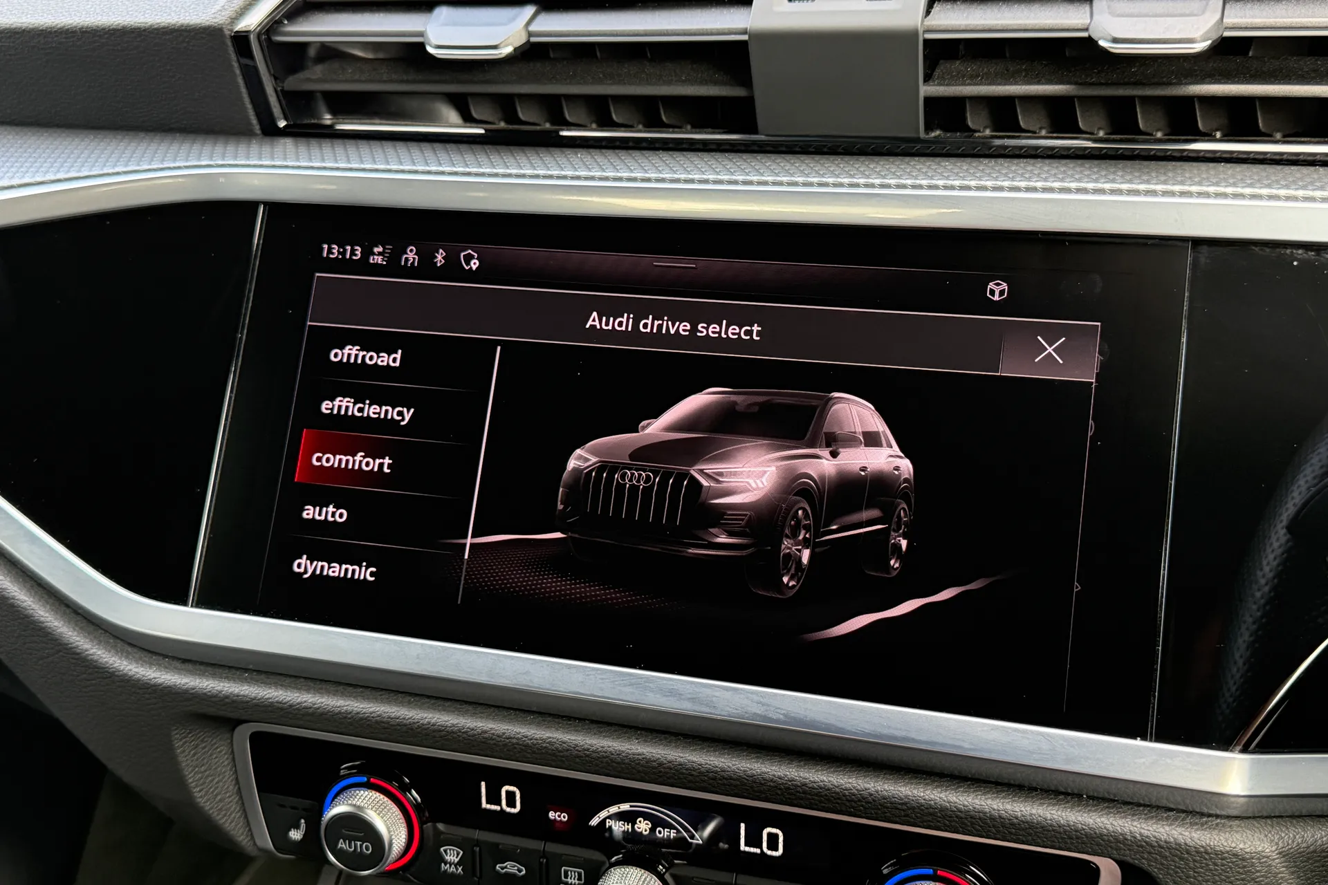 Audi Q3 thumbnail image number 28